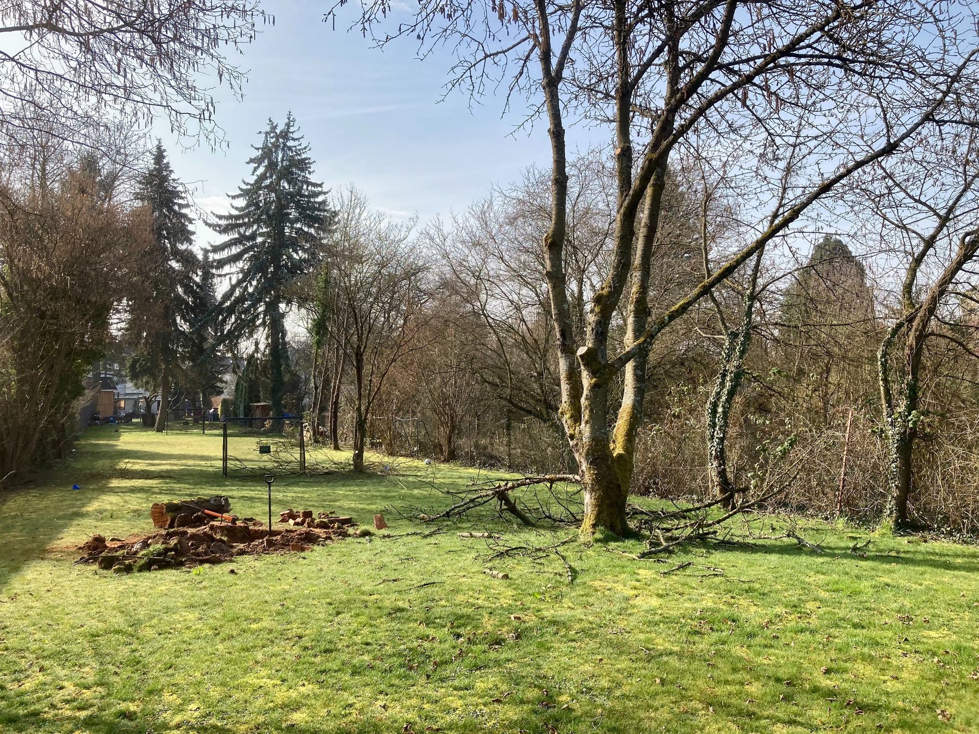 an abstract photo of a curved building with a blue sky in the background