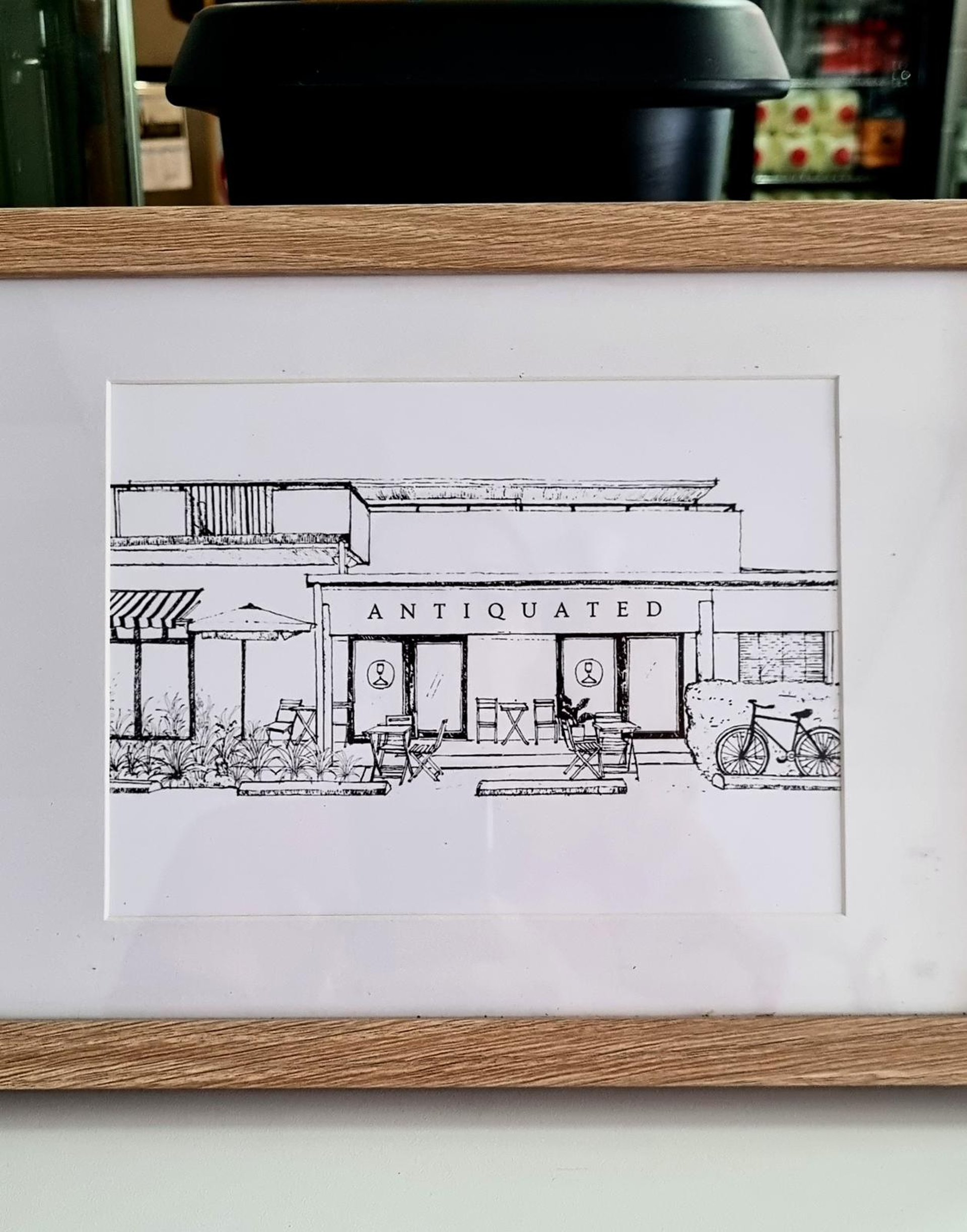 gray computer monitor