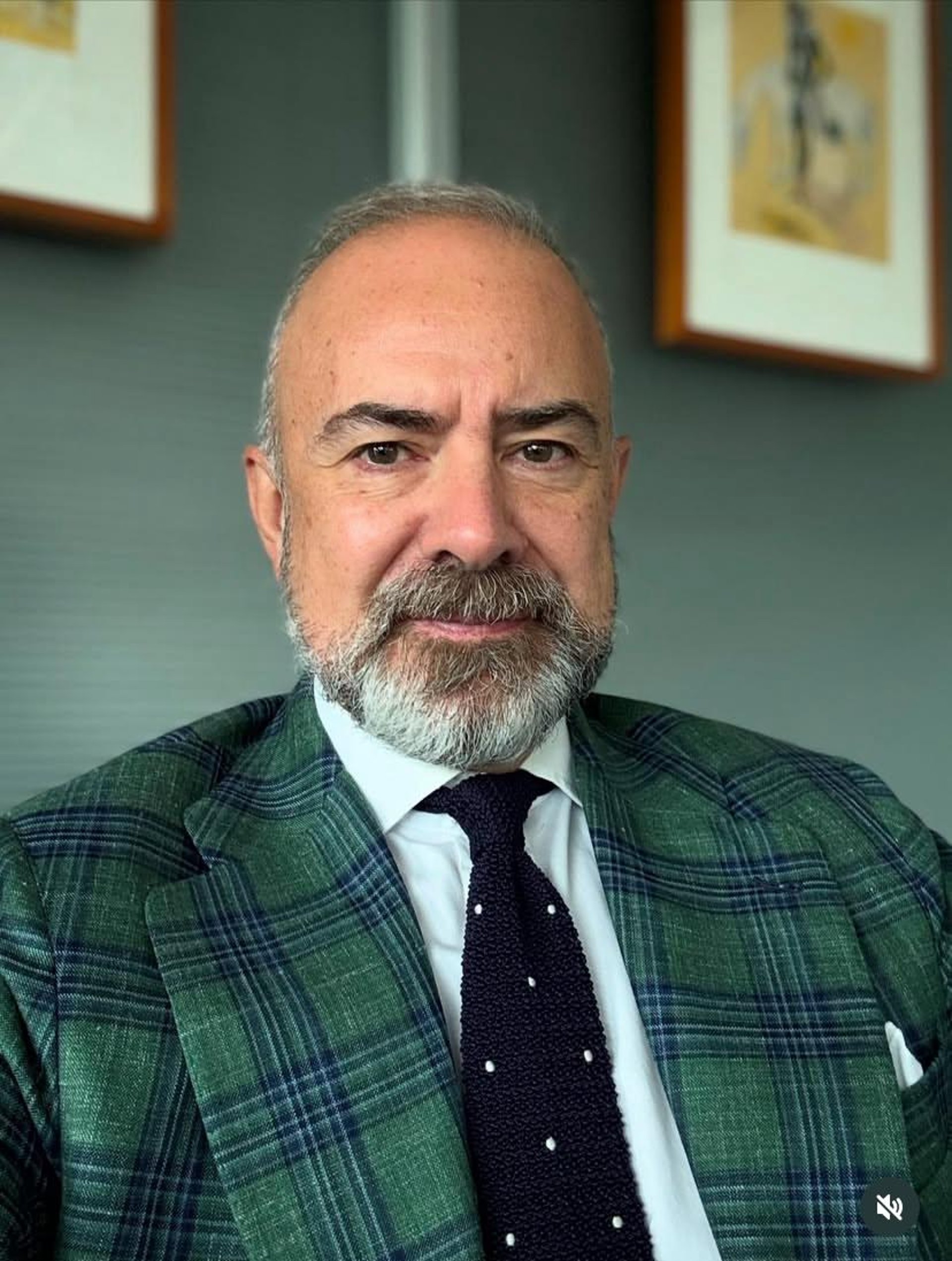 black and brown leather padded tub sofa