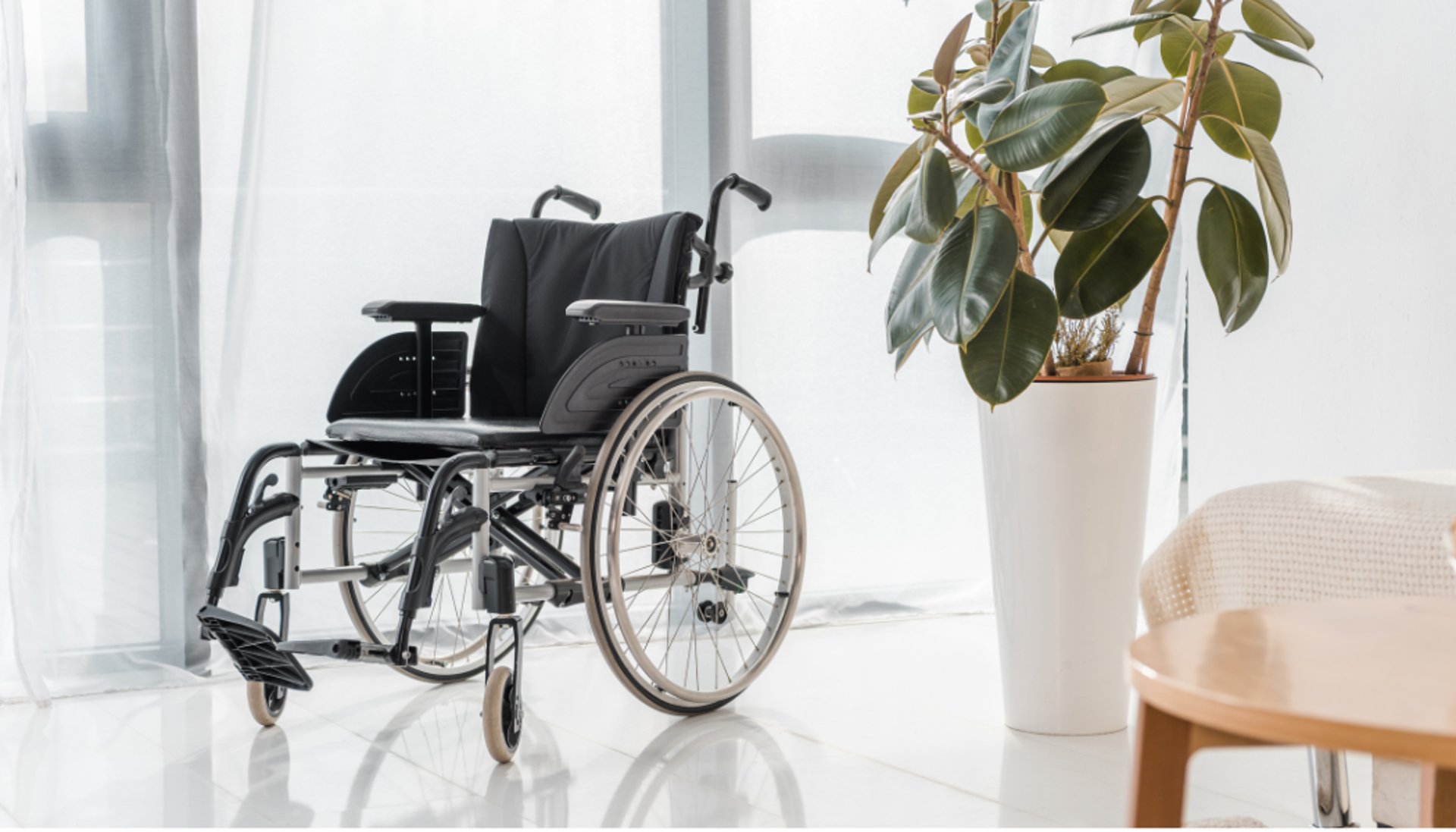 black and white bed linen