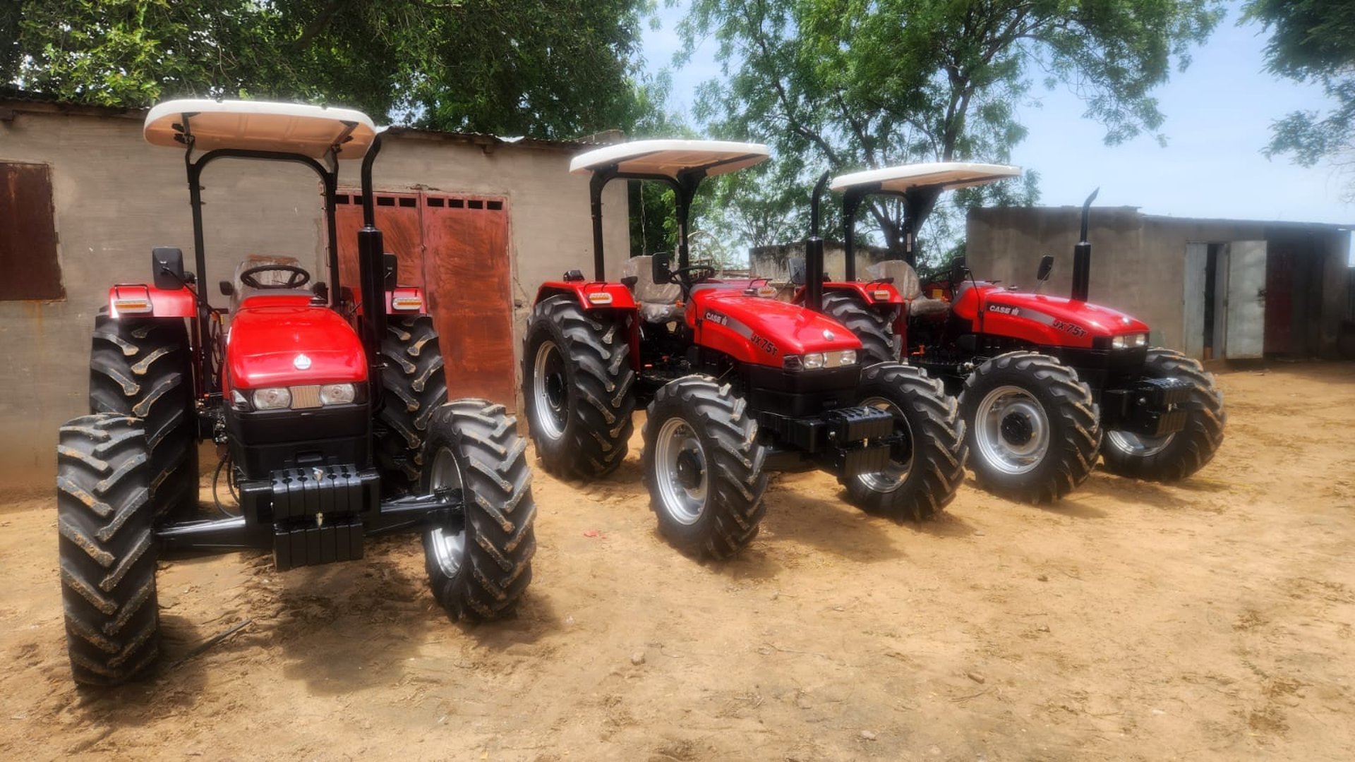 gray computer monitor