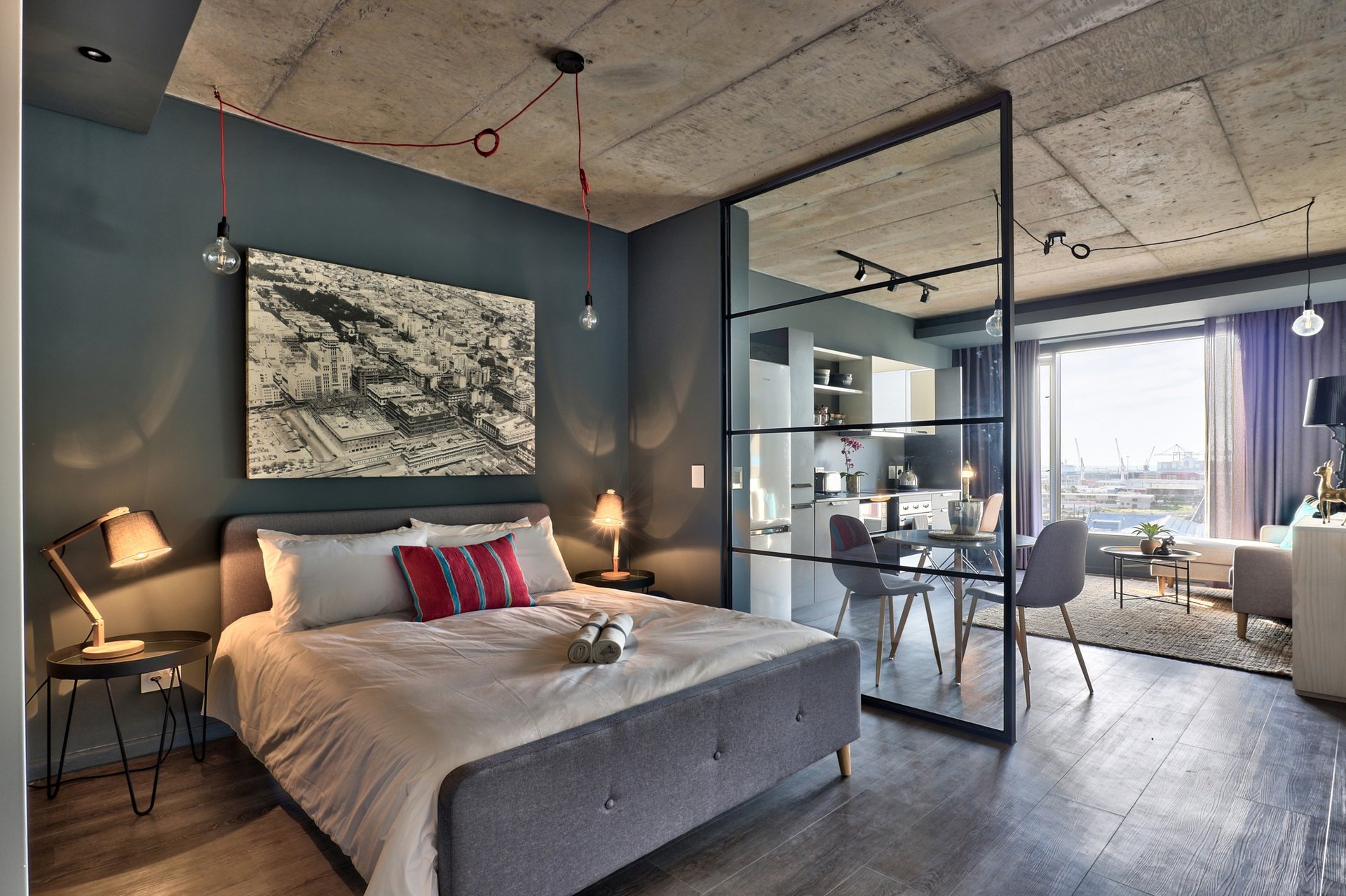 black and white bed linen