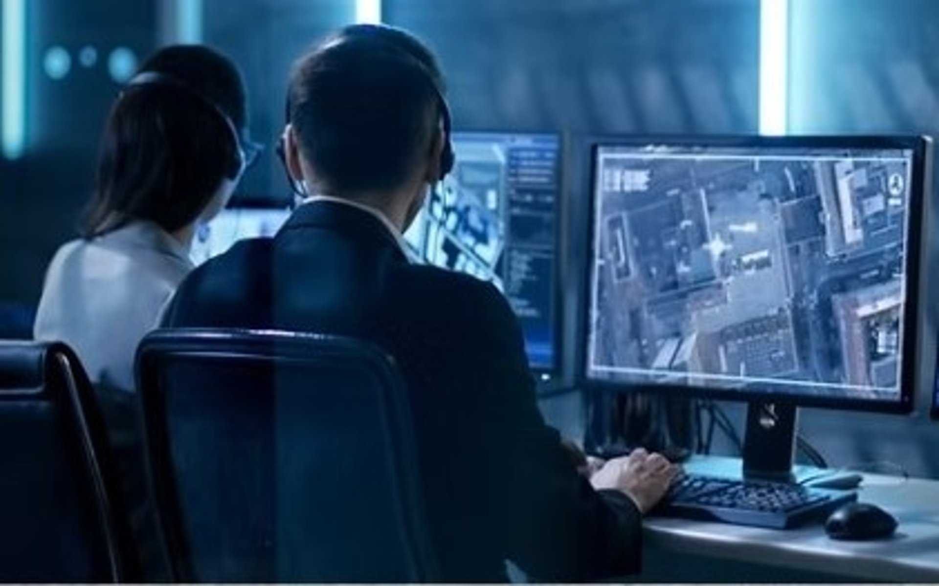 gray computer monitor