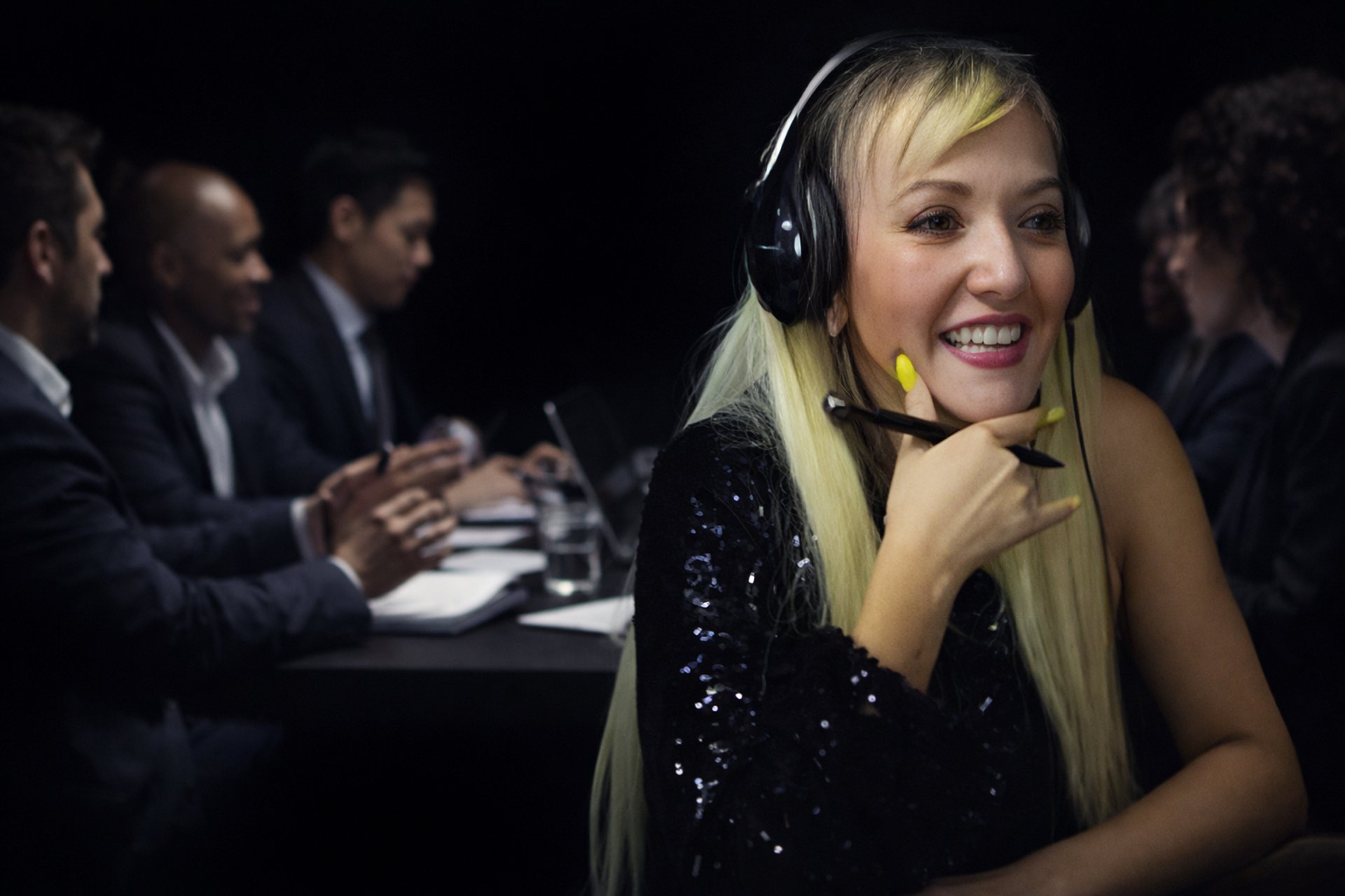 black and white bed linen