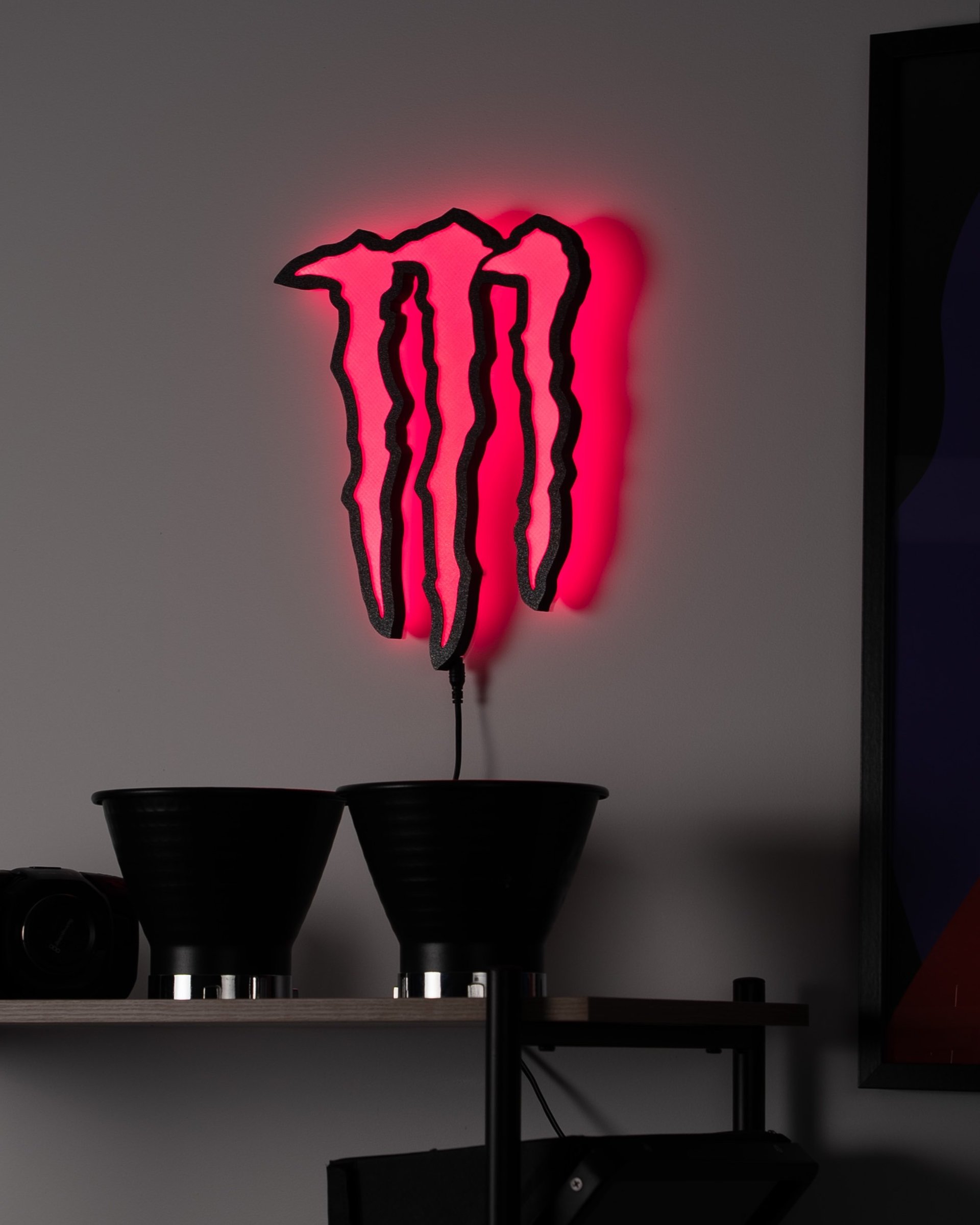 black and white bed linen