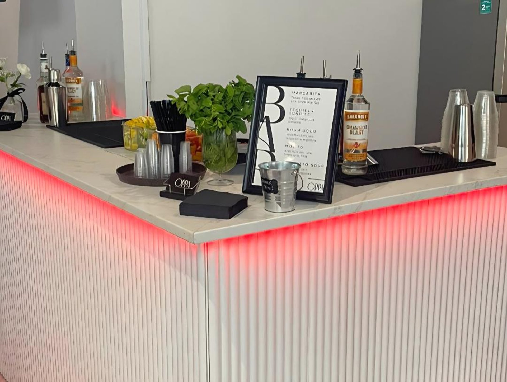 black and white bed linen