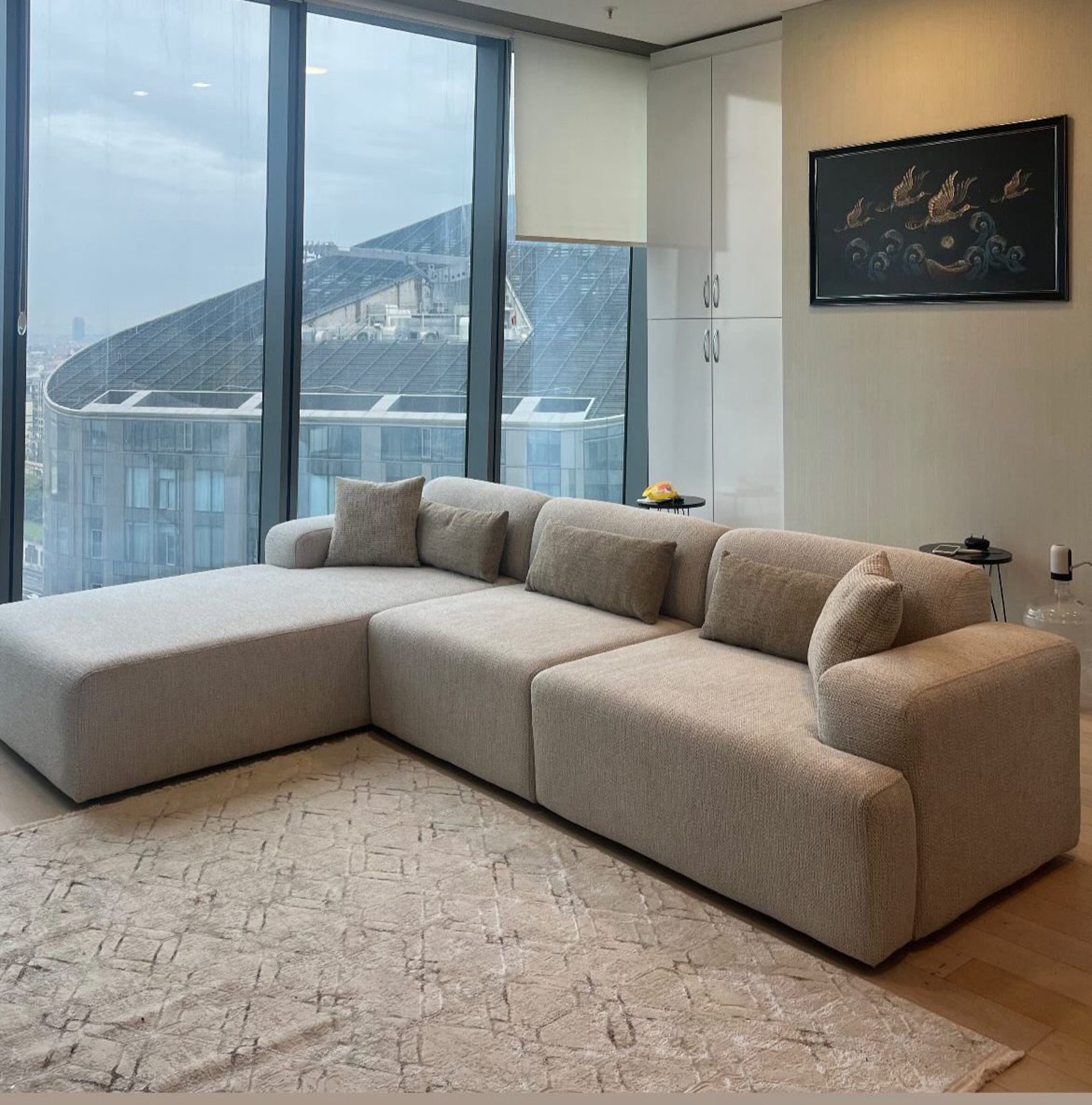 black and white bed linen