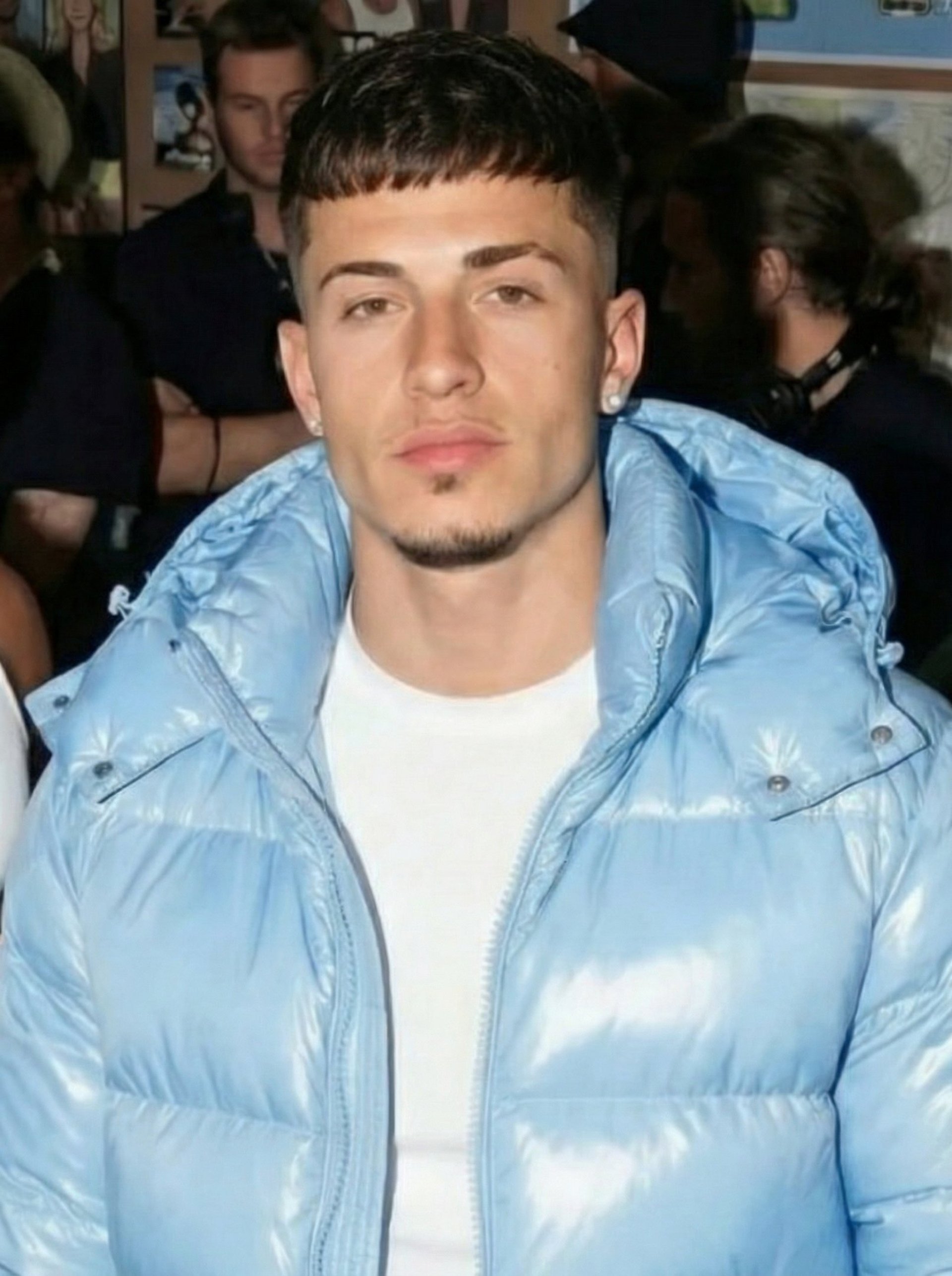 black and white bed linen