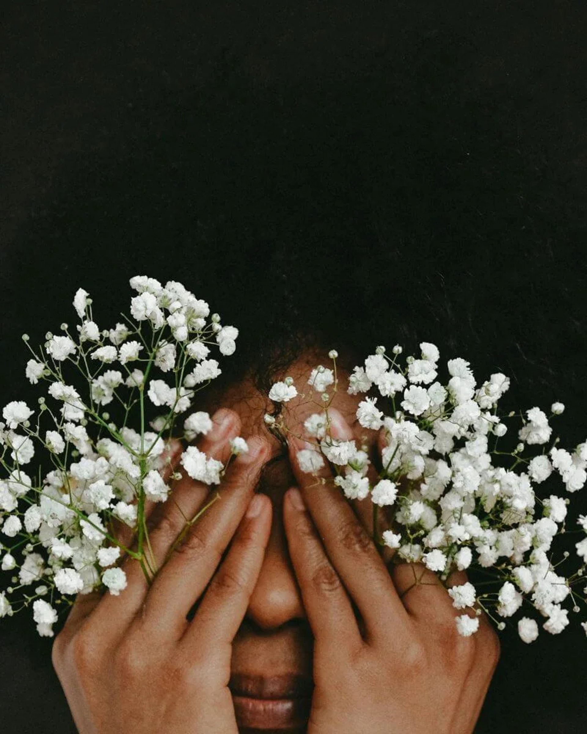 black and white bed linen