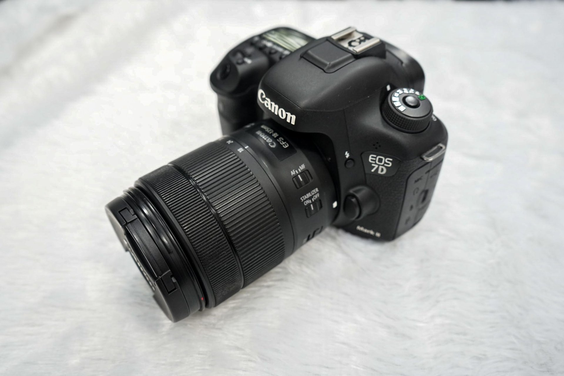 a bunch of blue wires connected to each other