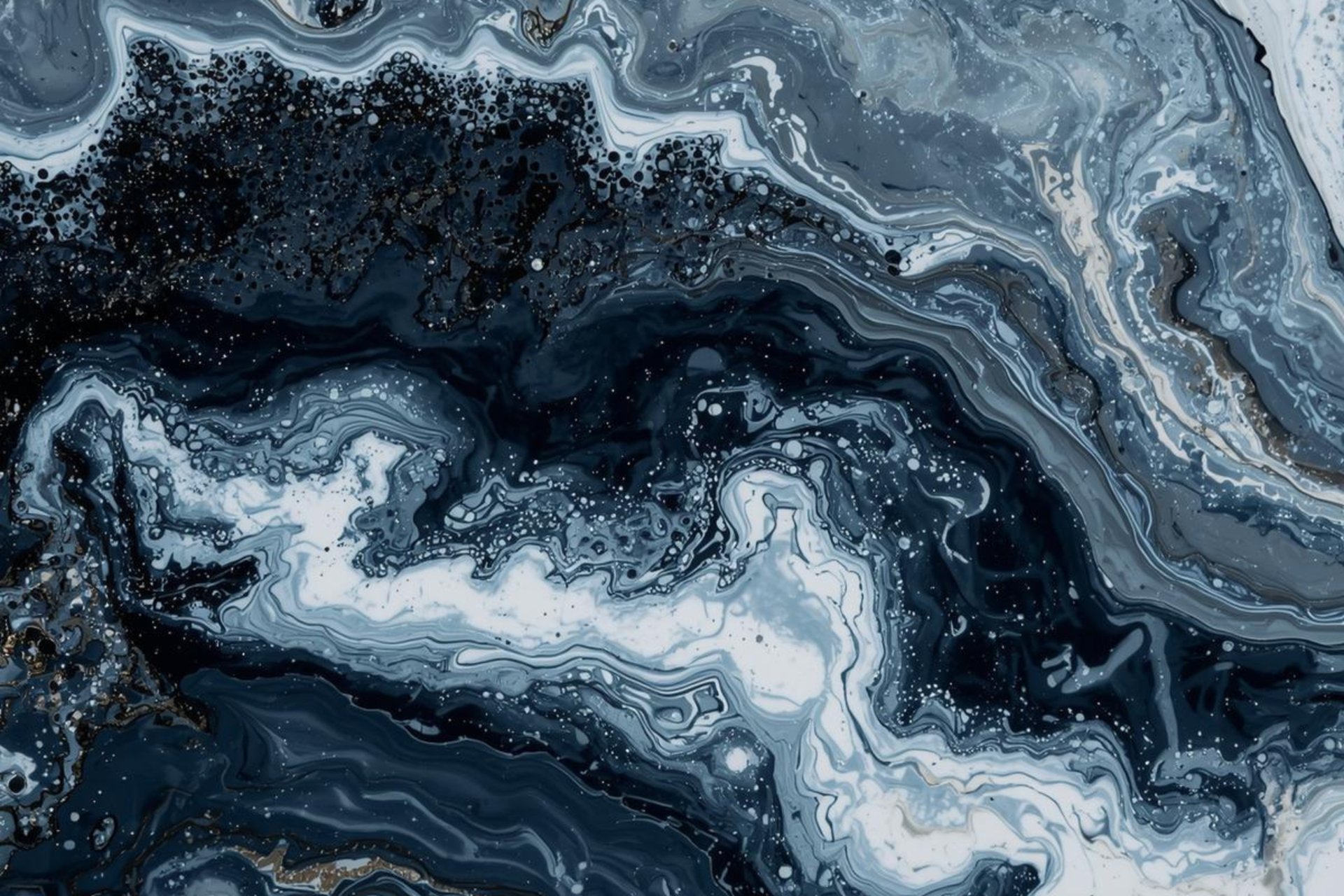 black and white bed linen