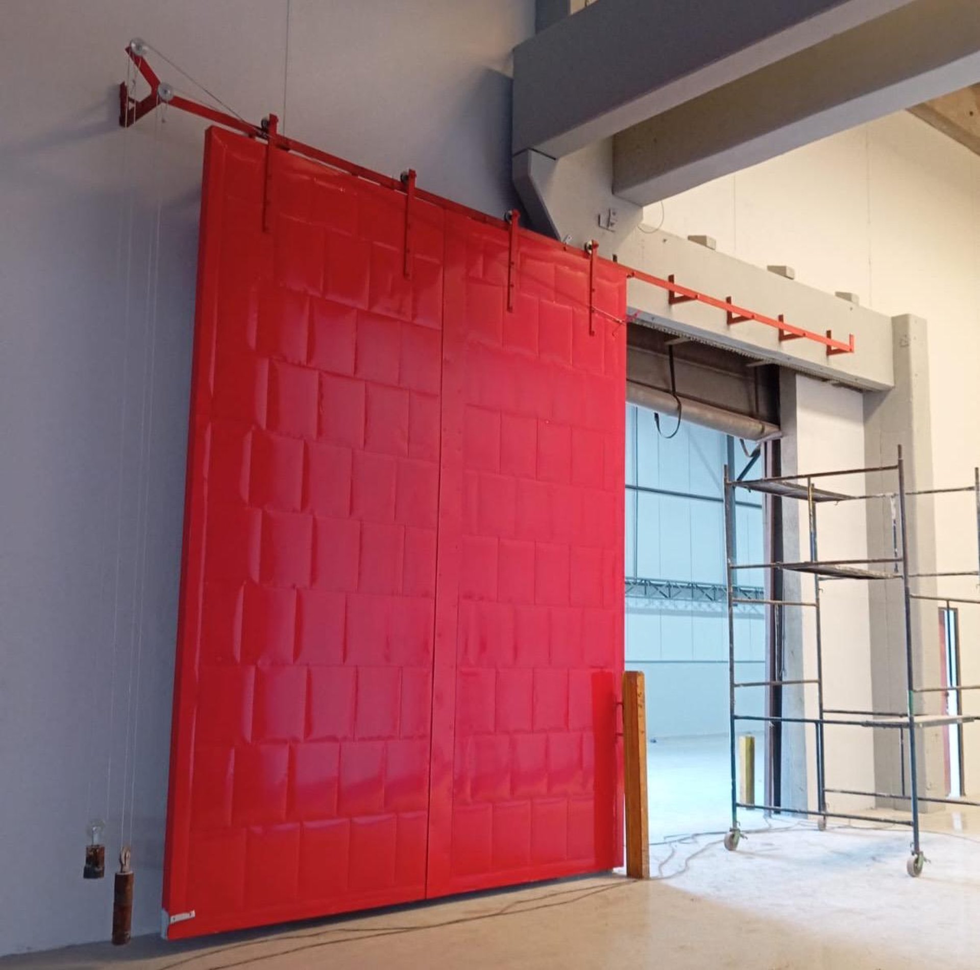 black and white bed linen