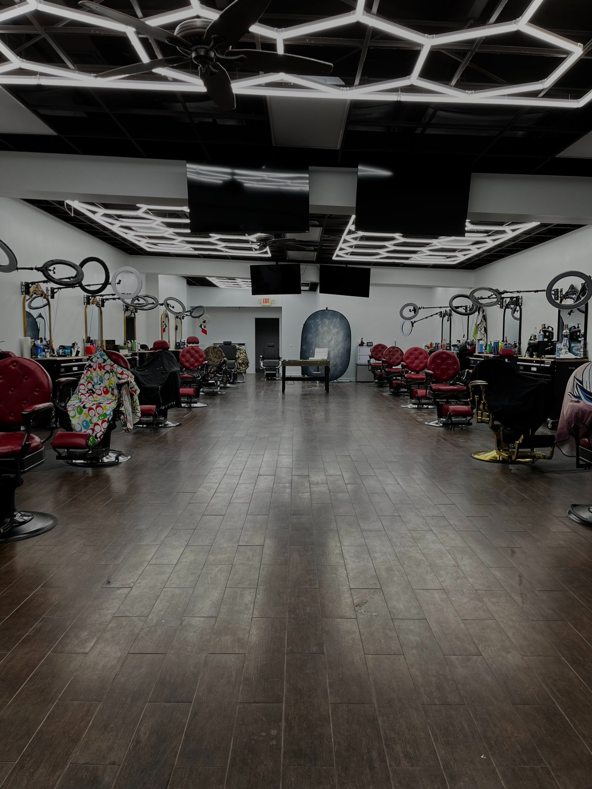 black and white bed linen