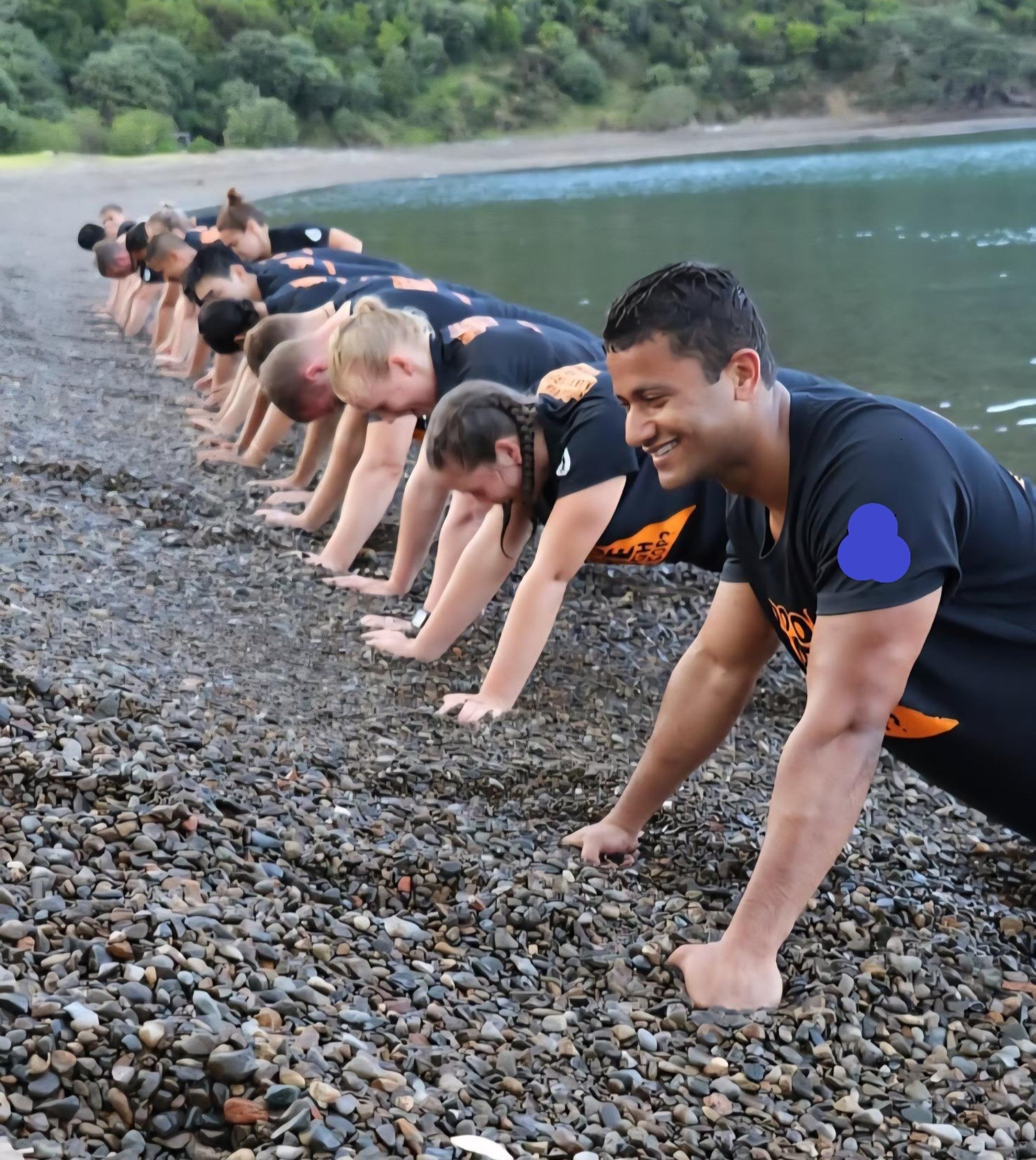 gray computer monitor