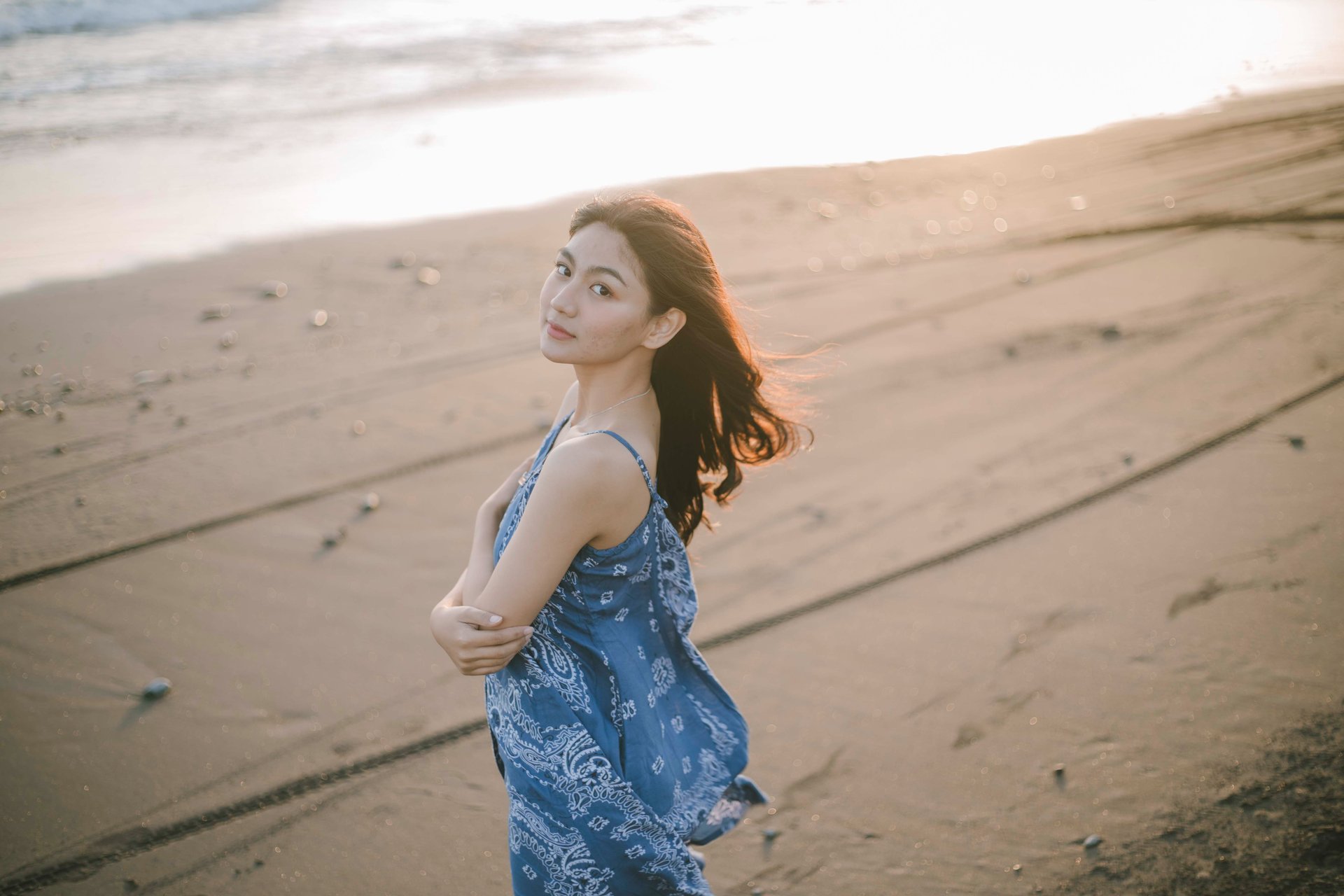 gray computer monitor