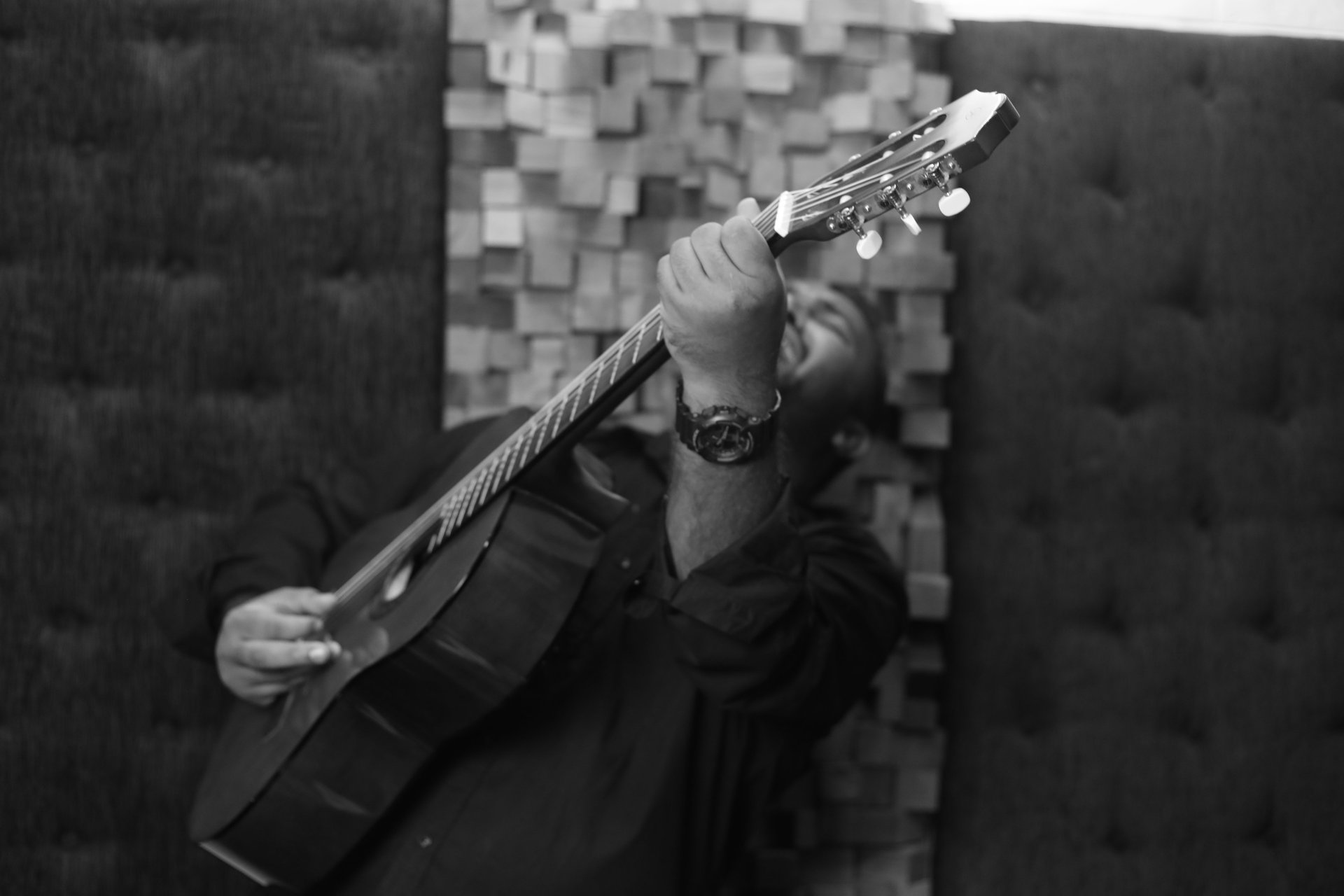 black and white bed linen