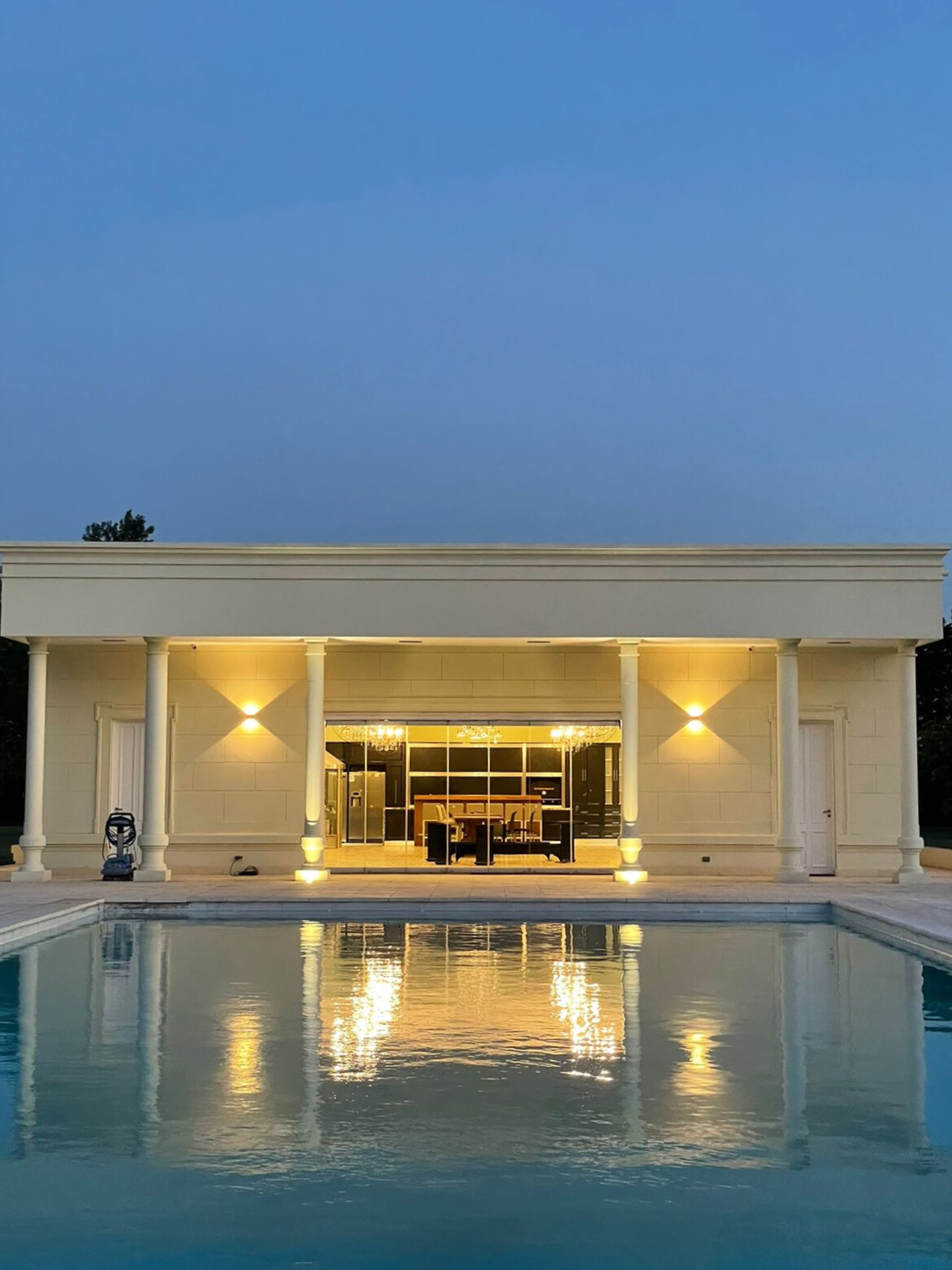 black and white bed linen