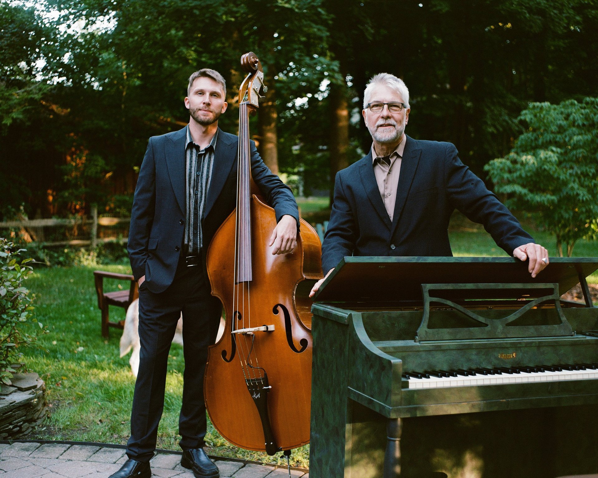black and white bed linen