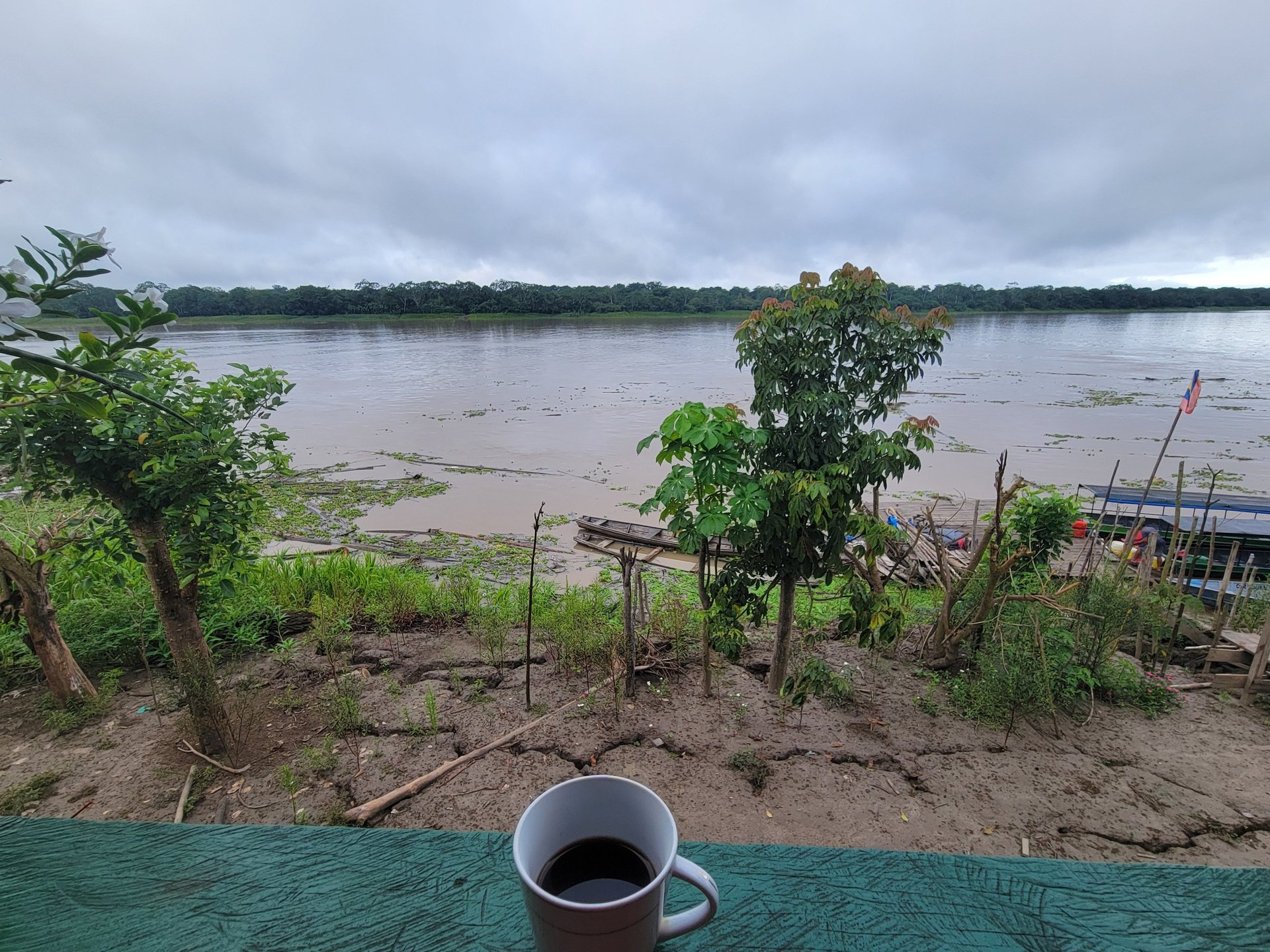 an abstract photo of a curved building with a blue sky in the background
