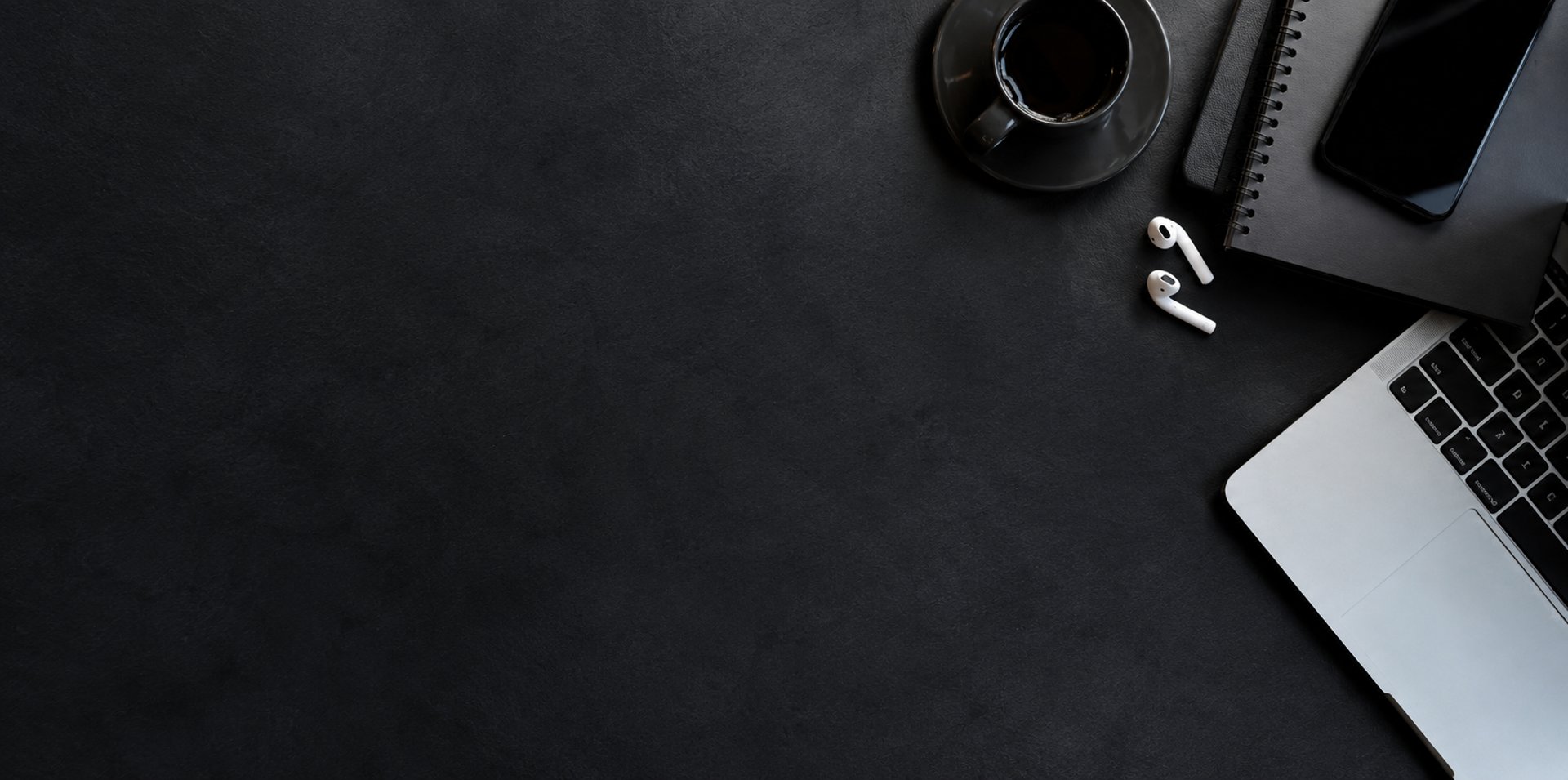 black and white bed linen