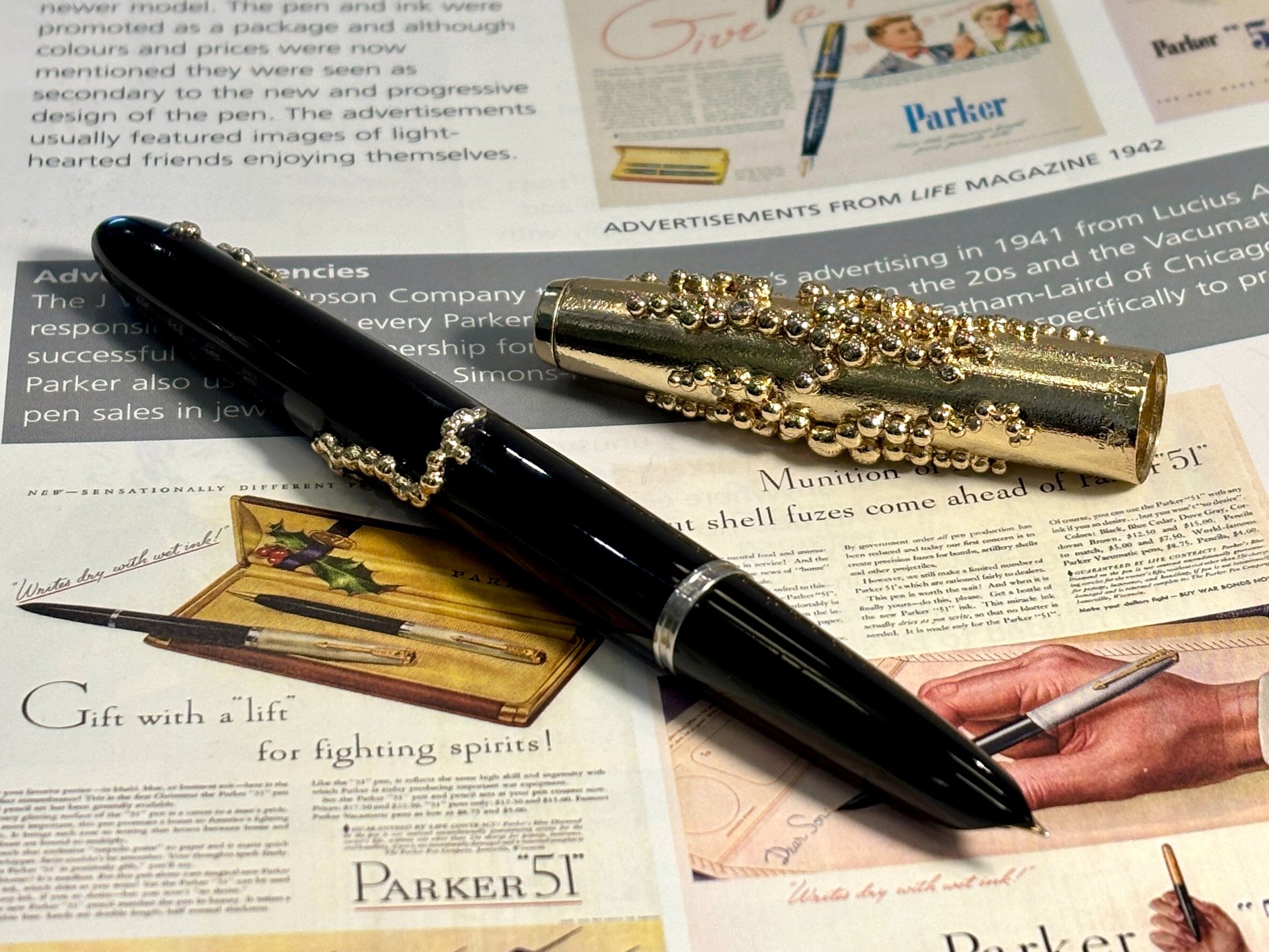 black and white bed linen