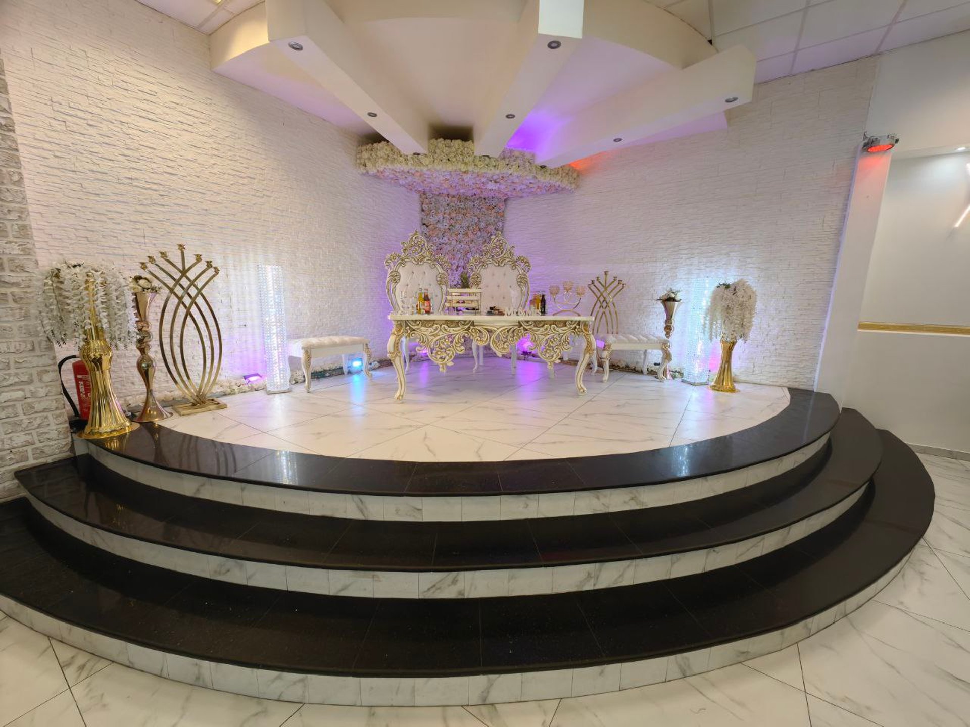 black and brown leather padded tub sofa