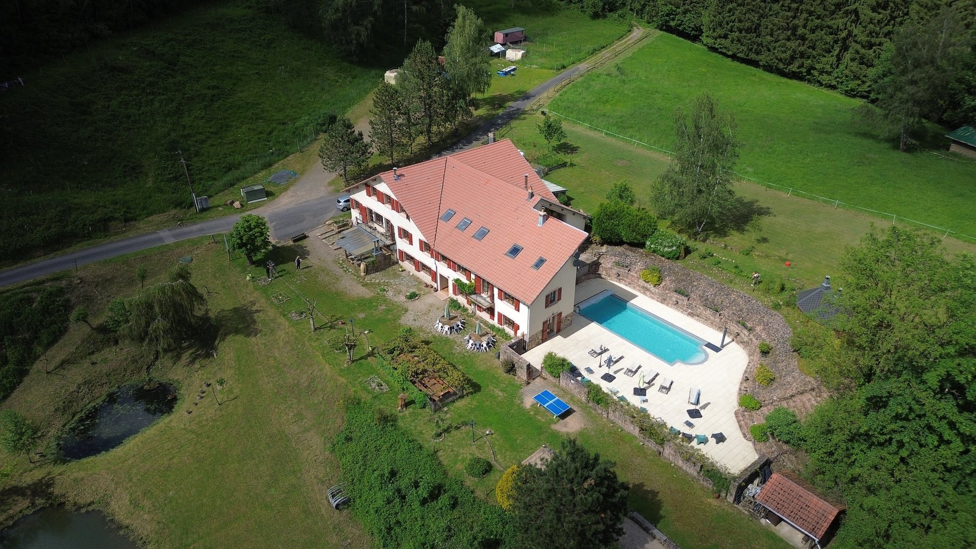 black and brown leather padded tub sofa