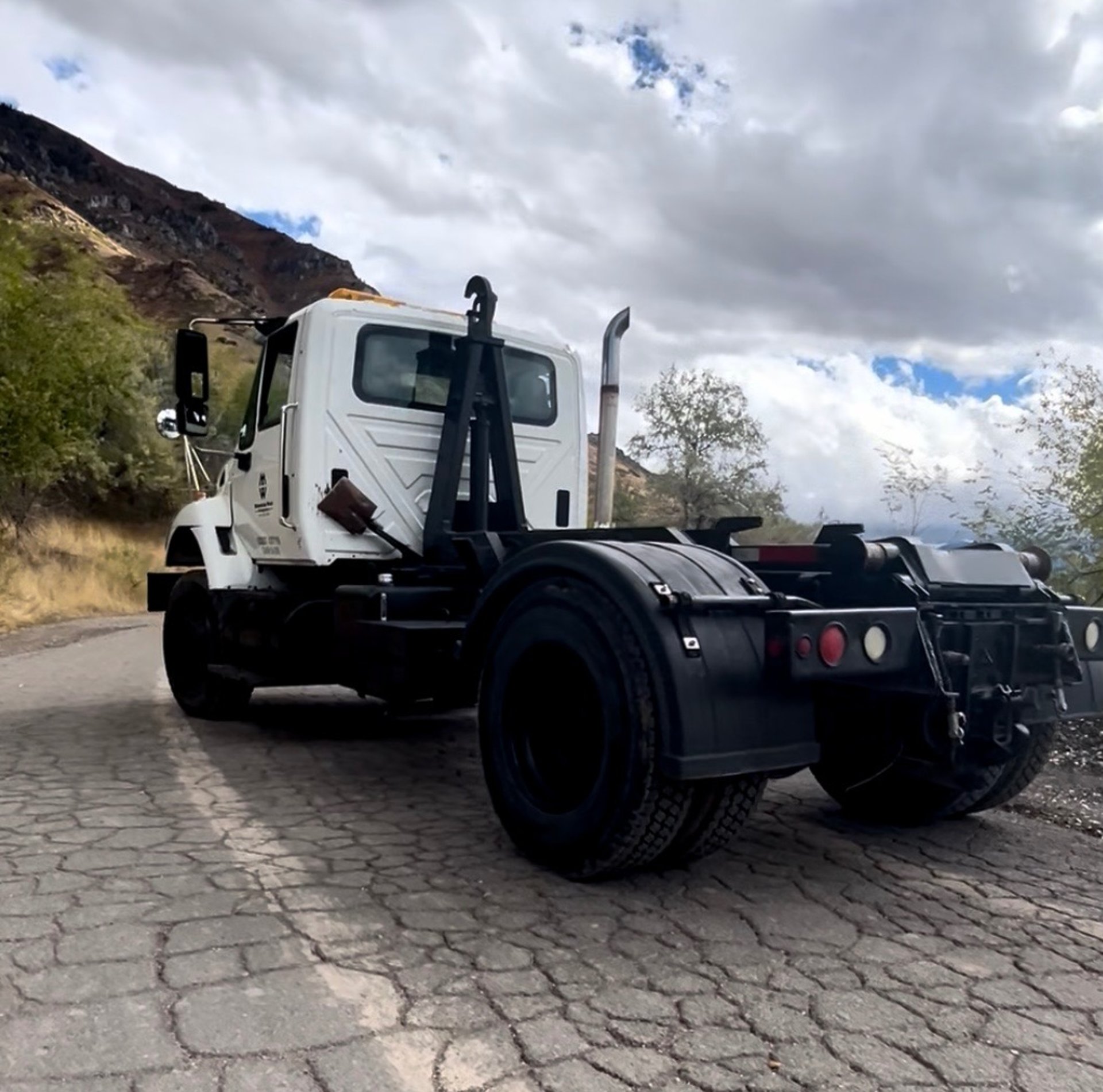 grey mountain during daytime