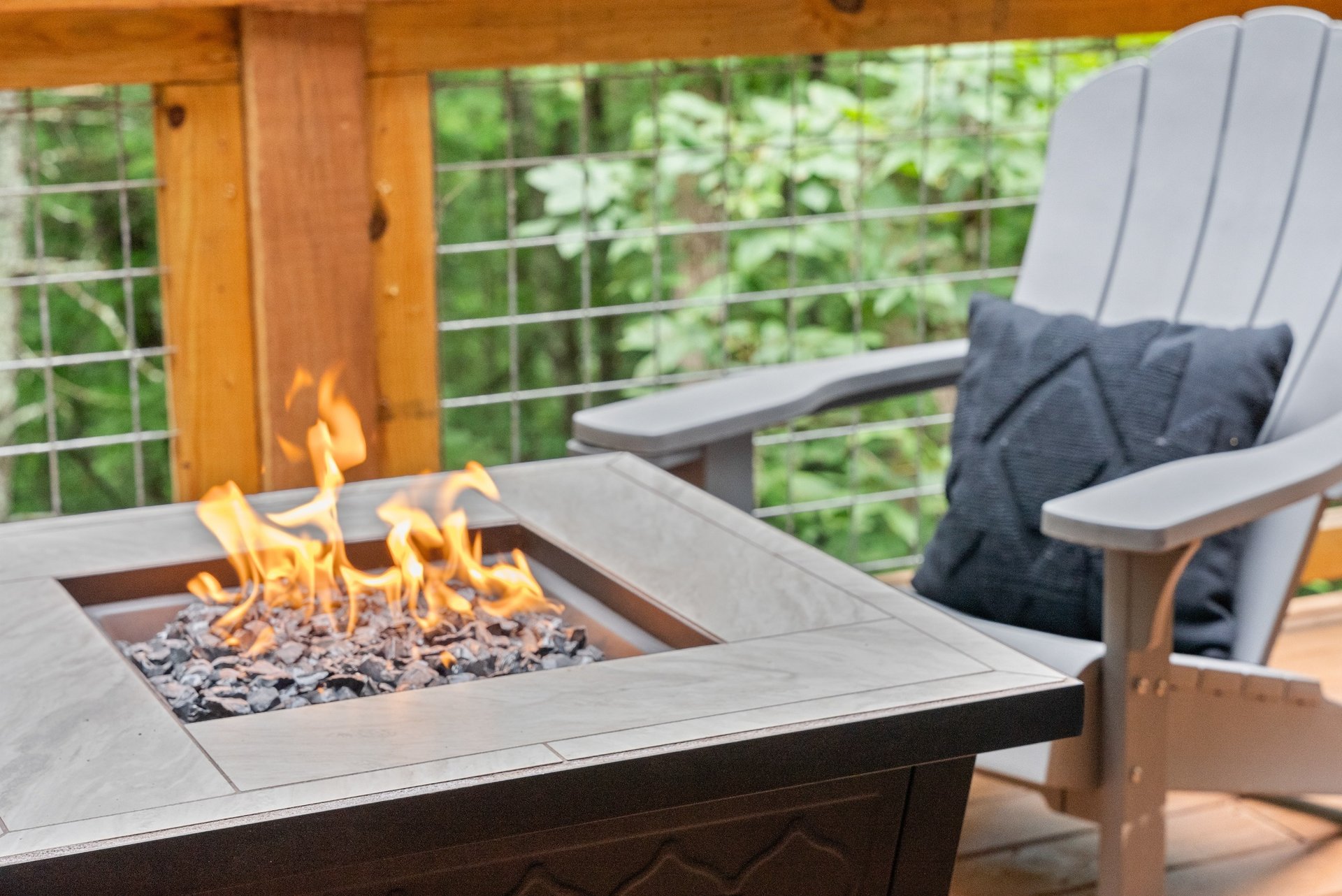 black and white bed linen