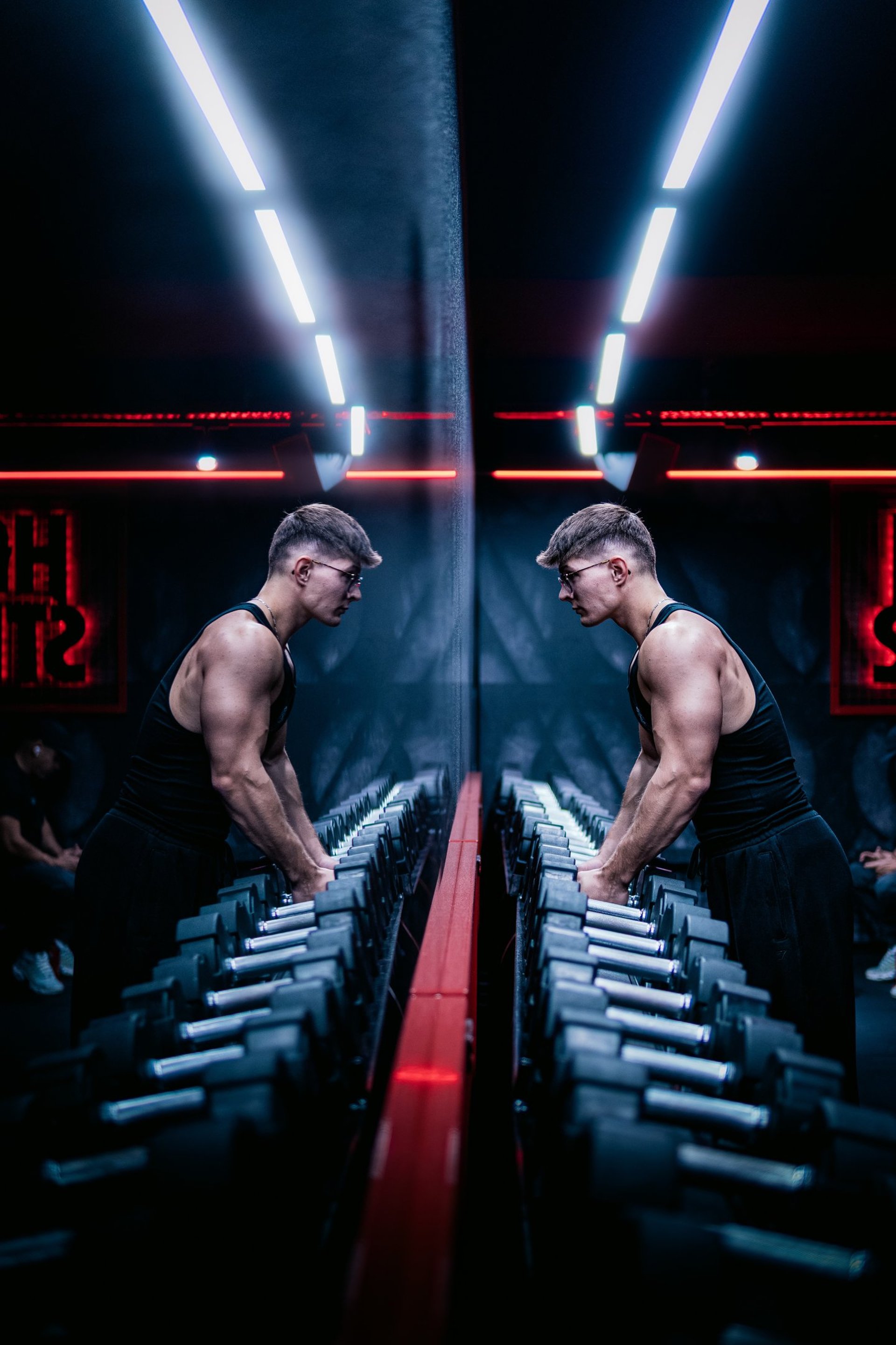 black and white bed linen