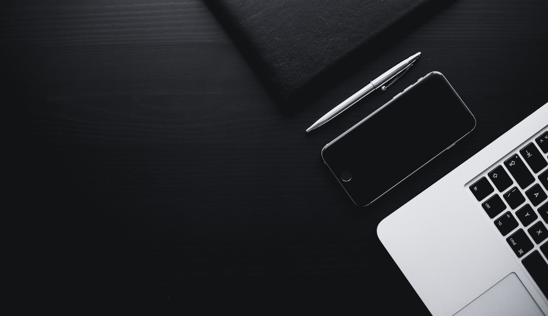 black and white bed linen