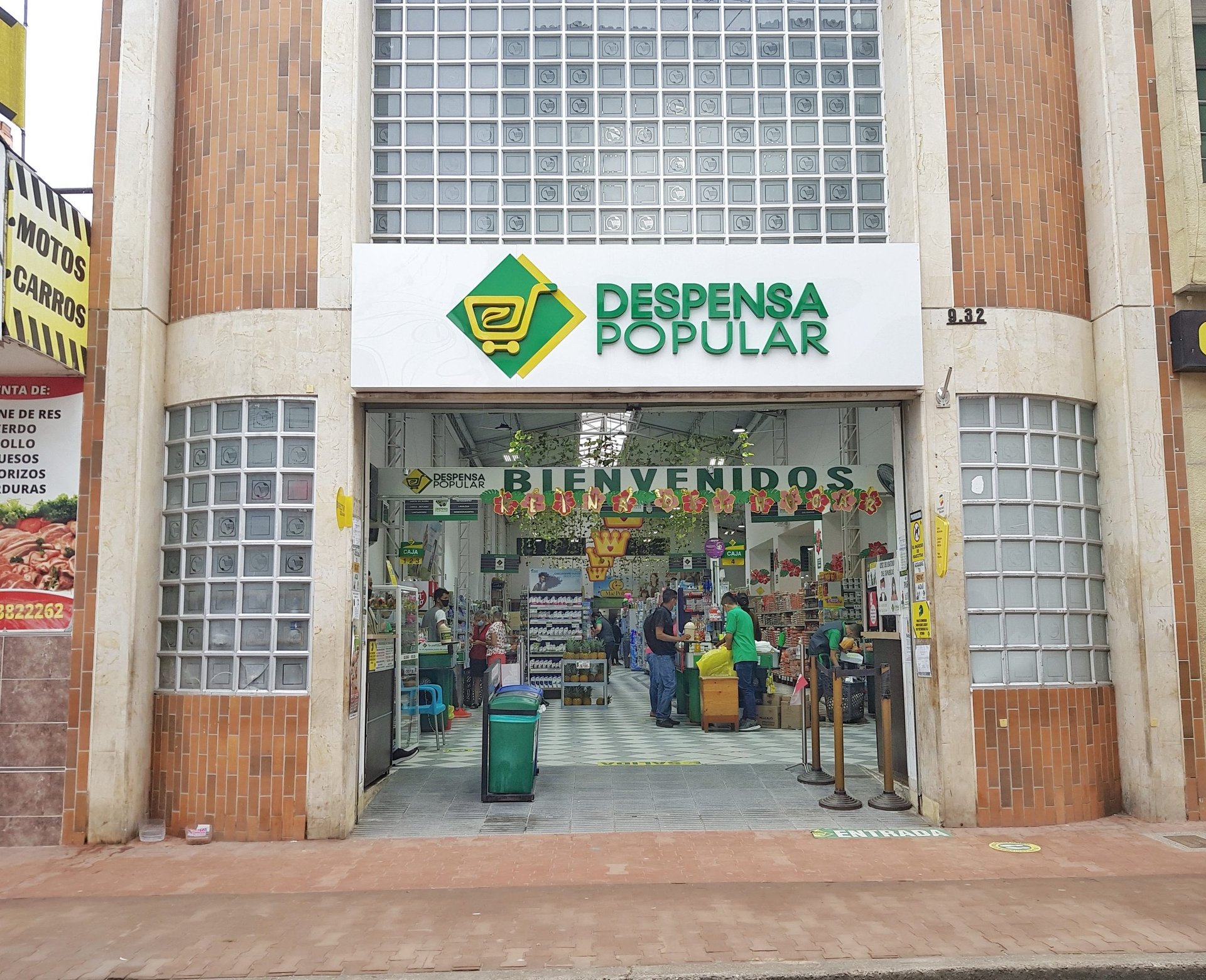black and brown leather padded tub sofa