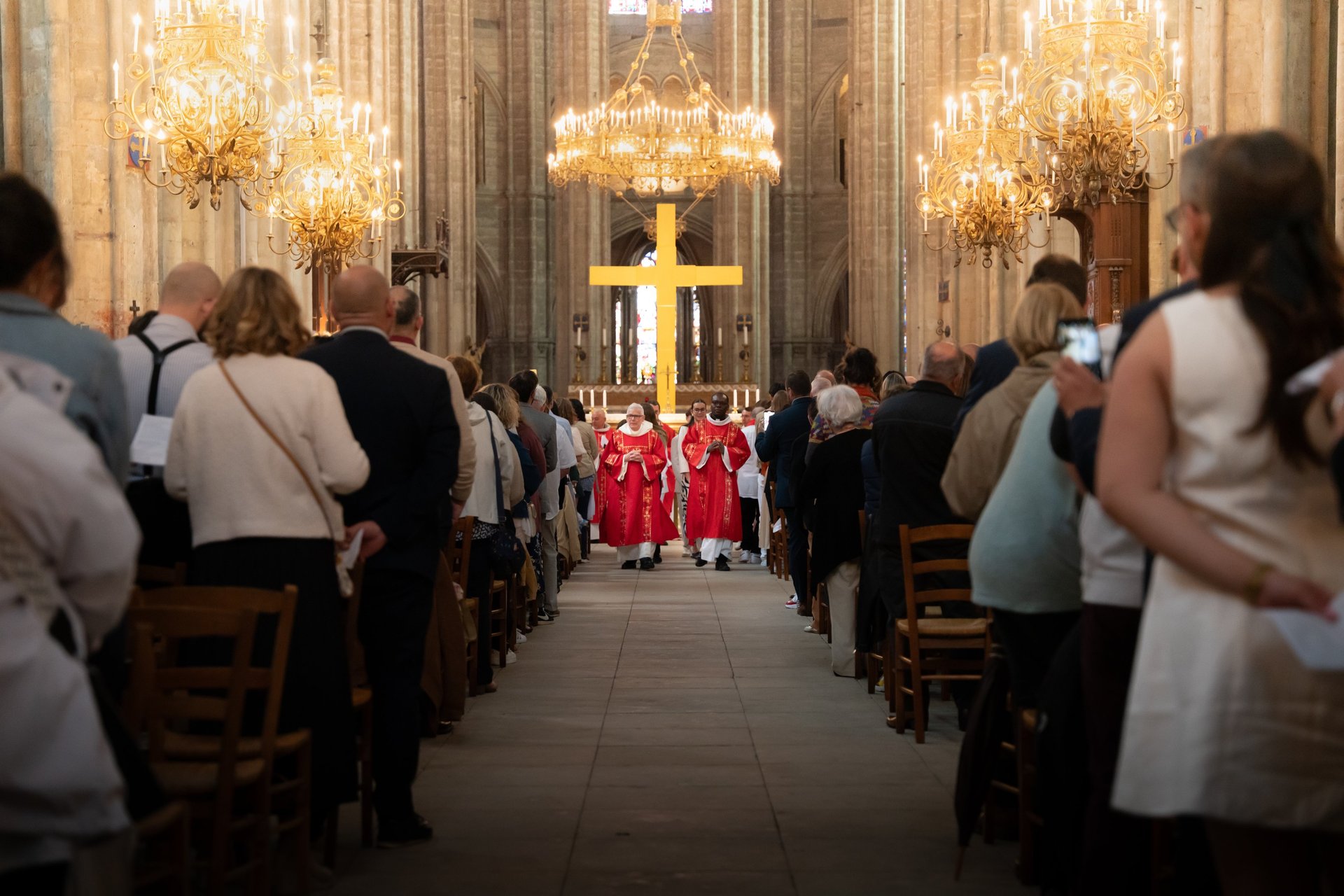 photo procession cérémonie confirmation