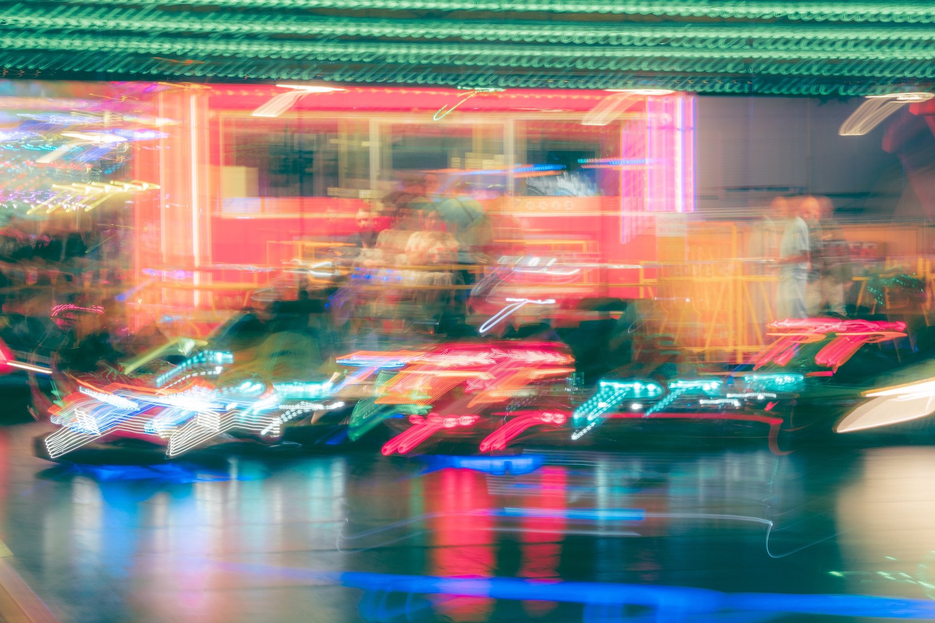 photo couleur auto-tamponneuse artistique effet flou 