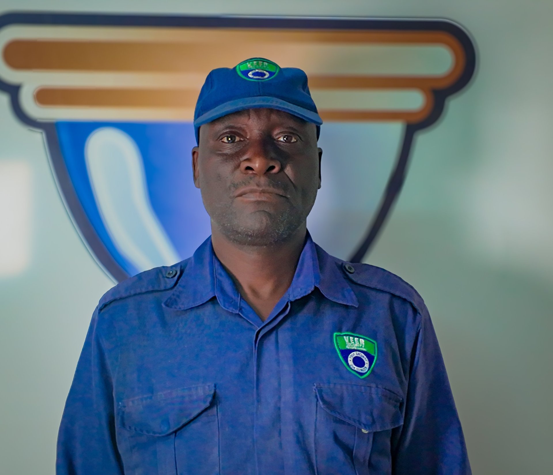 gray computer monitor