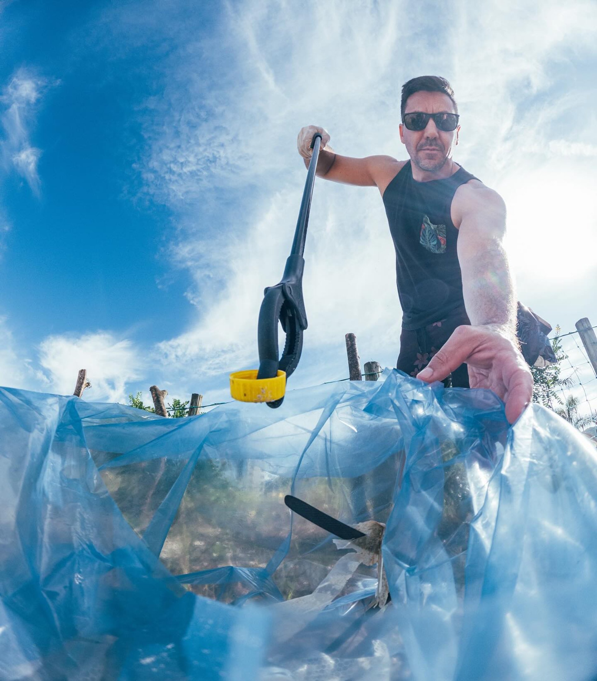 black and brown leather padded tub sofa