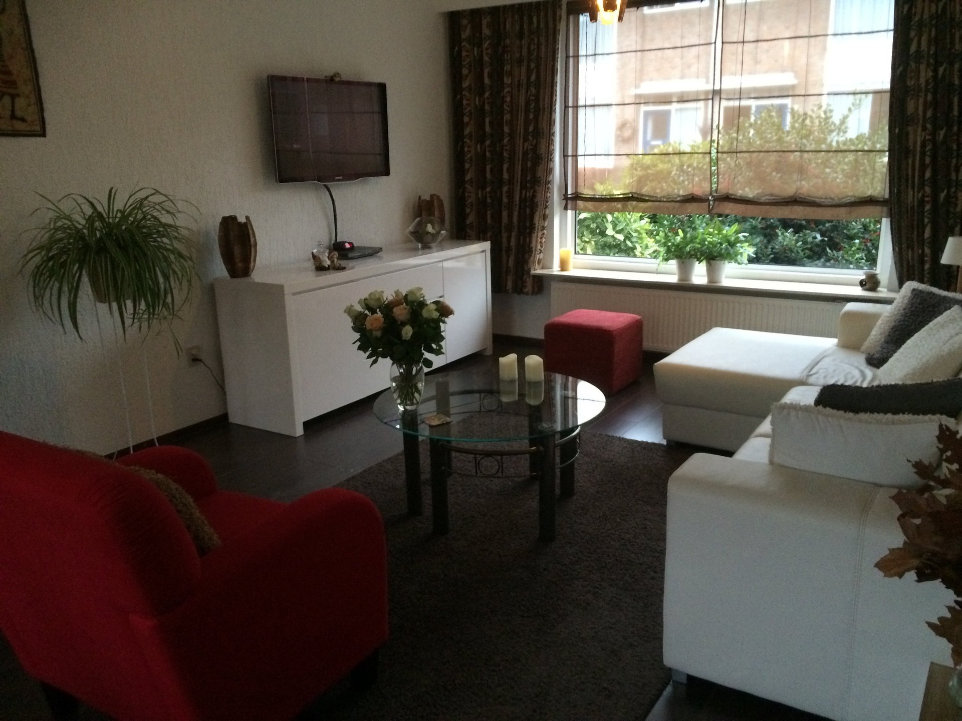 black and brown leather padded tub sofa