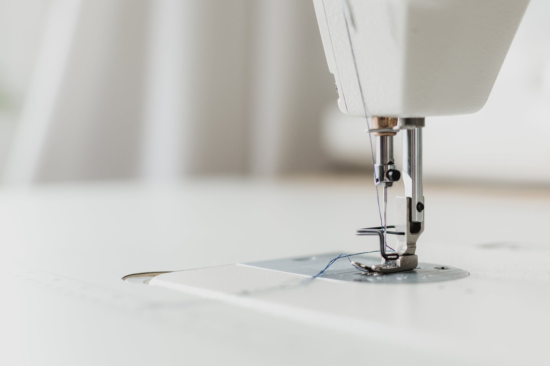 Nähmaschine für die Lederverarbeitung – LEDERNETZWERK