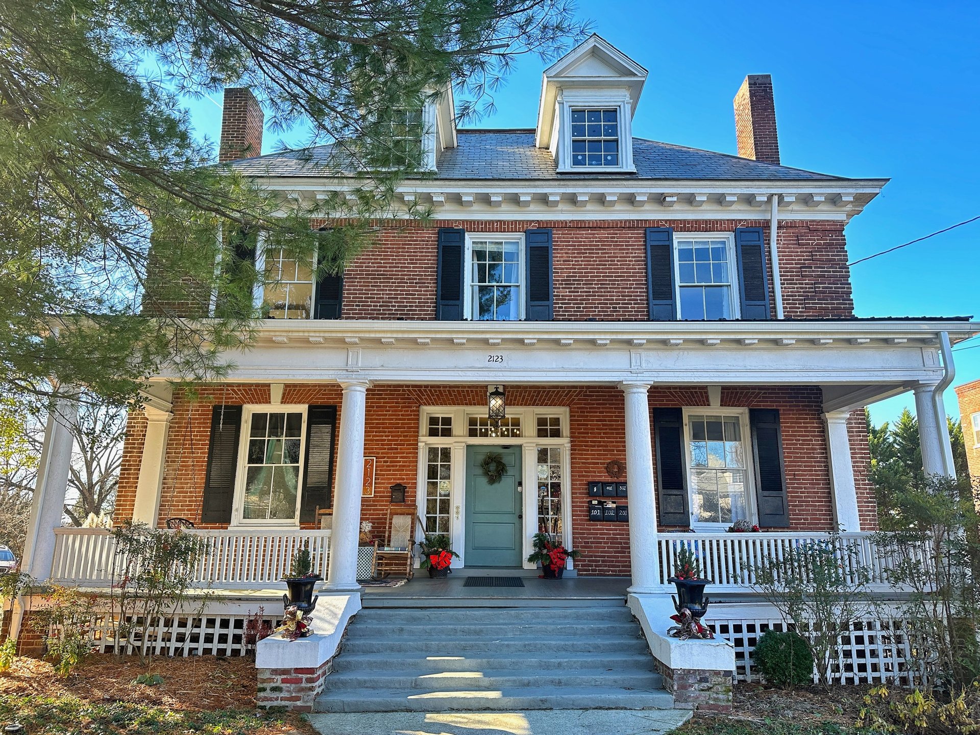 Furnished Apartments 2123 Rivermont, Lynchburg VA 2123 Rivermont