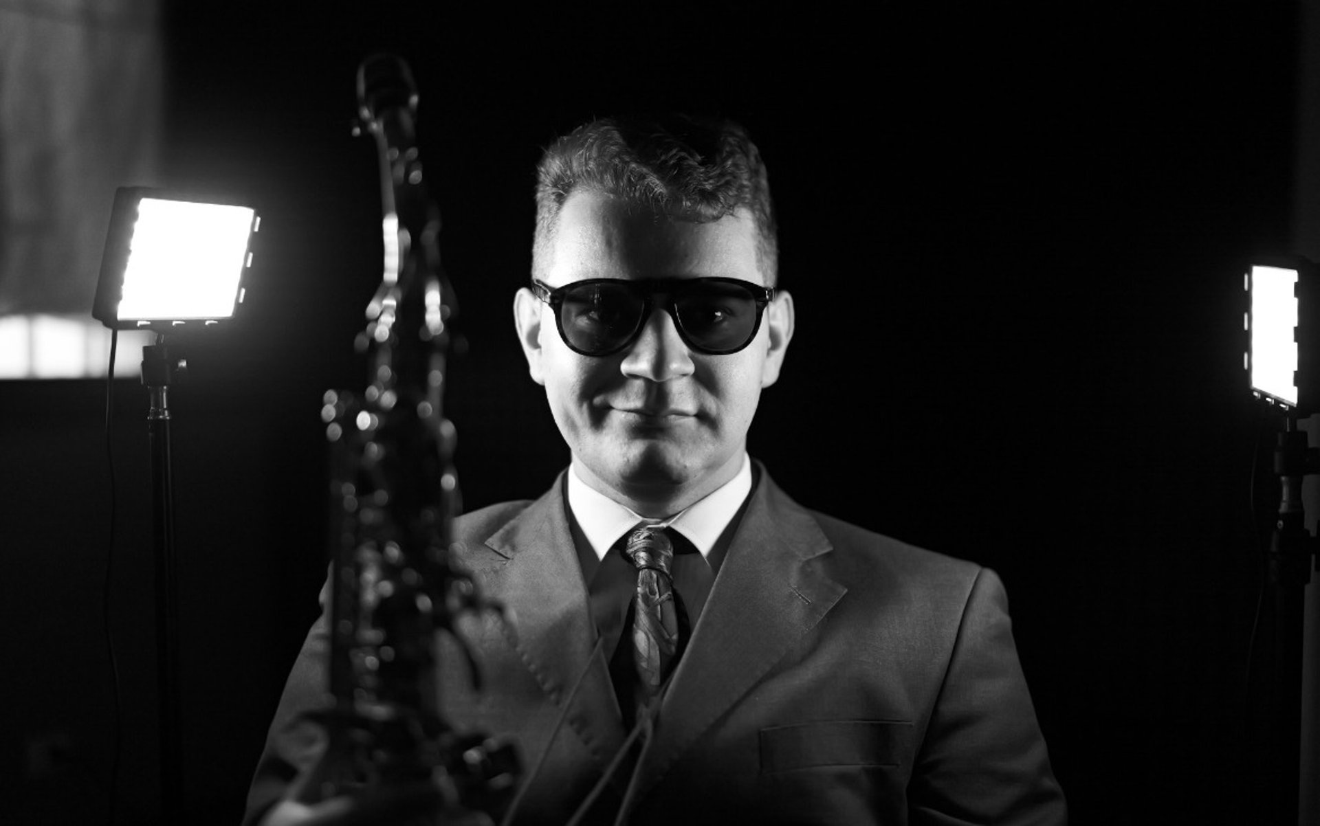 black and white bed linen