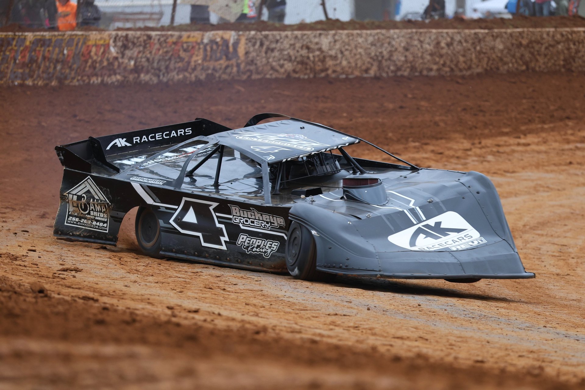 black and white bed linen