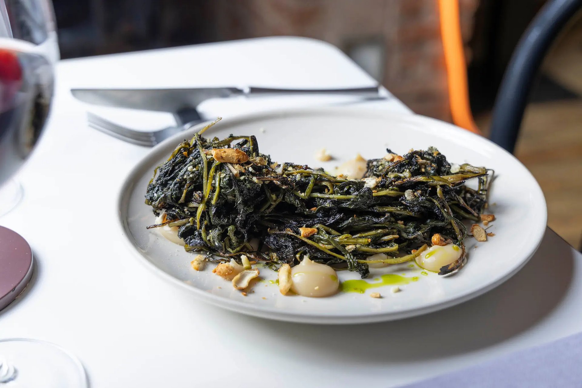 tarassaco alla brace e sedano rapa