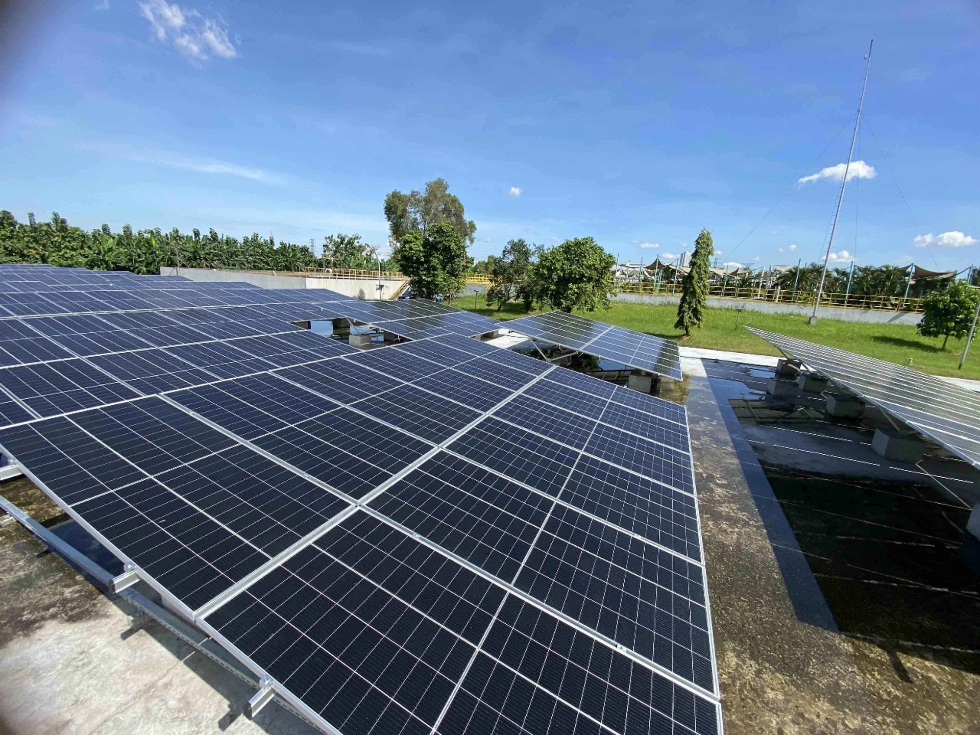 black and brown leather padded tub sofa