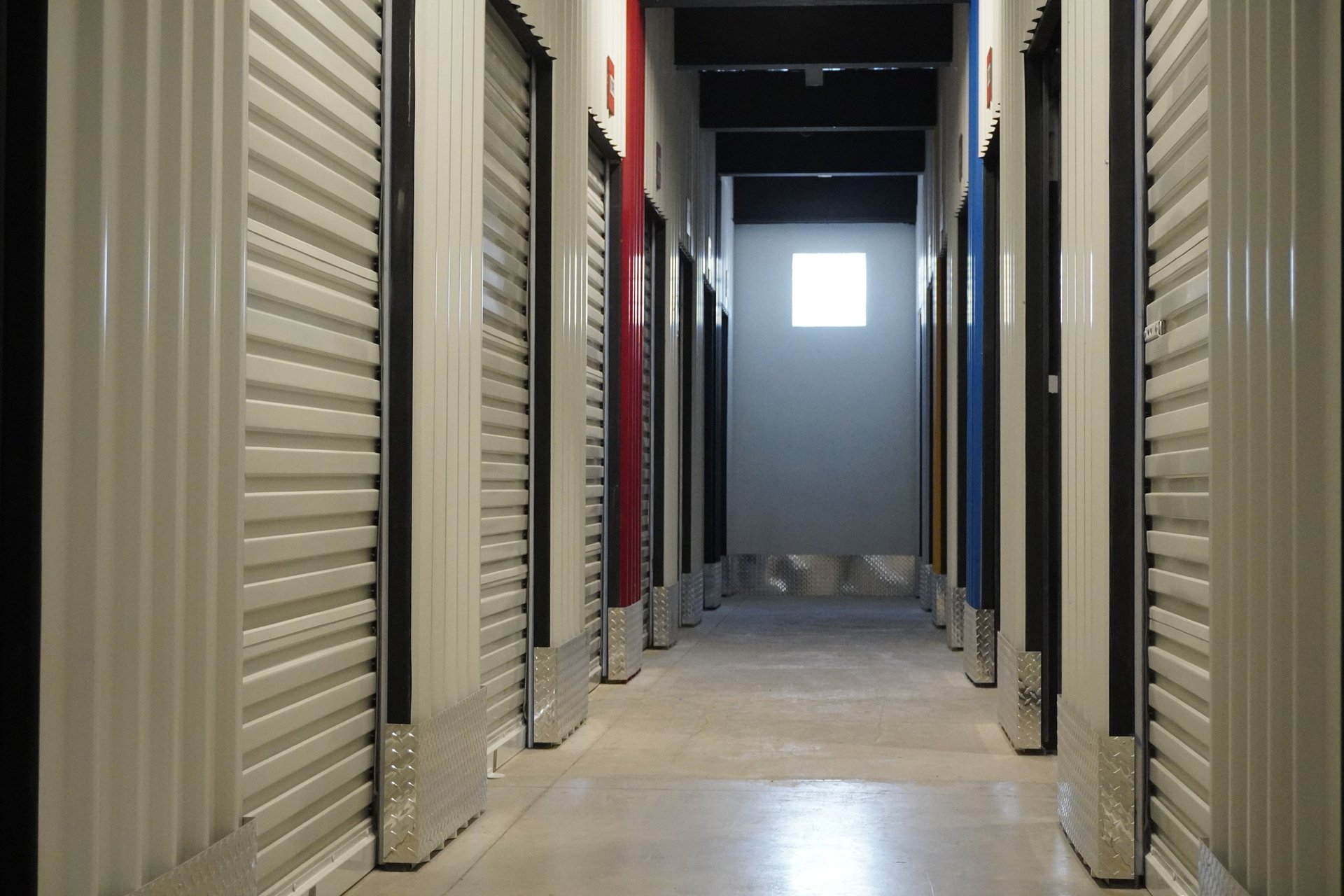 black and brown leather padded tub sofa