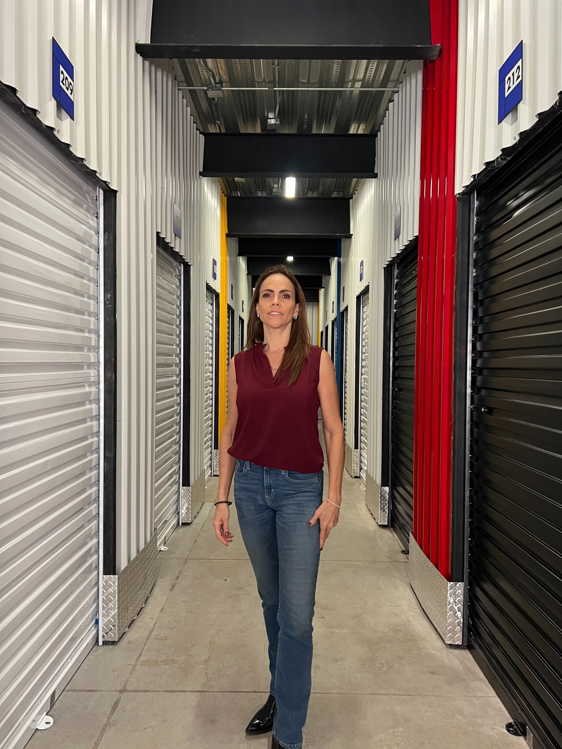 black and brown leather padded tub sofa