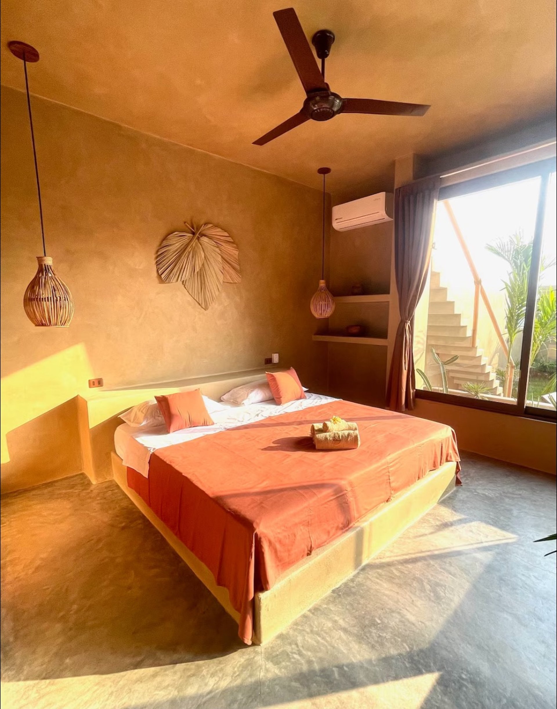 black and white bed linen