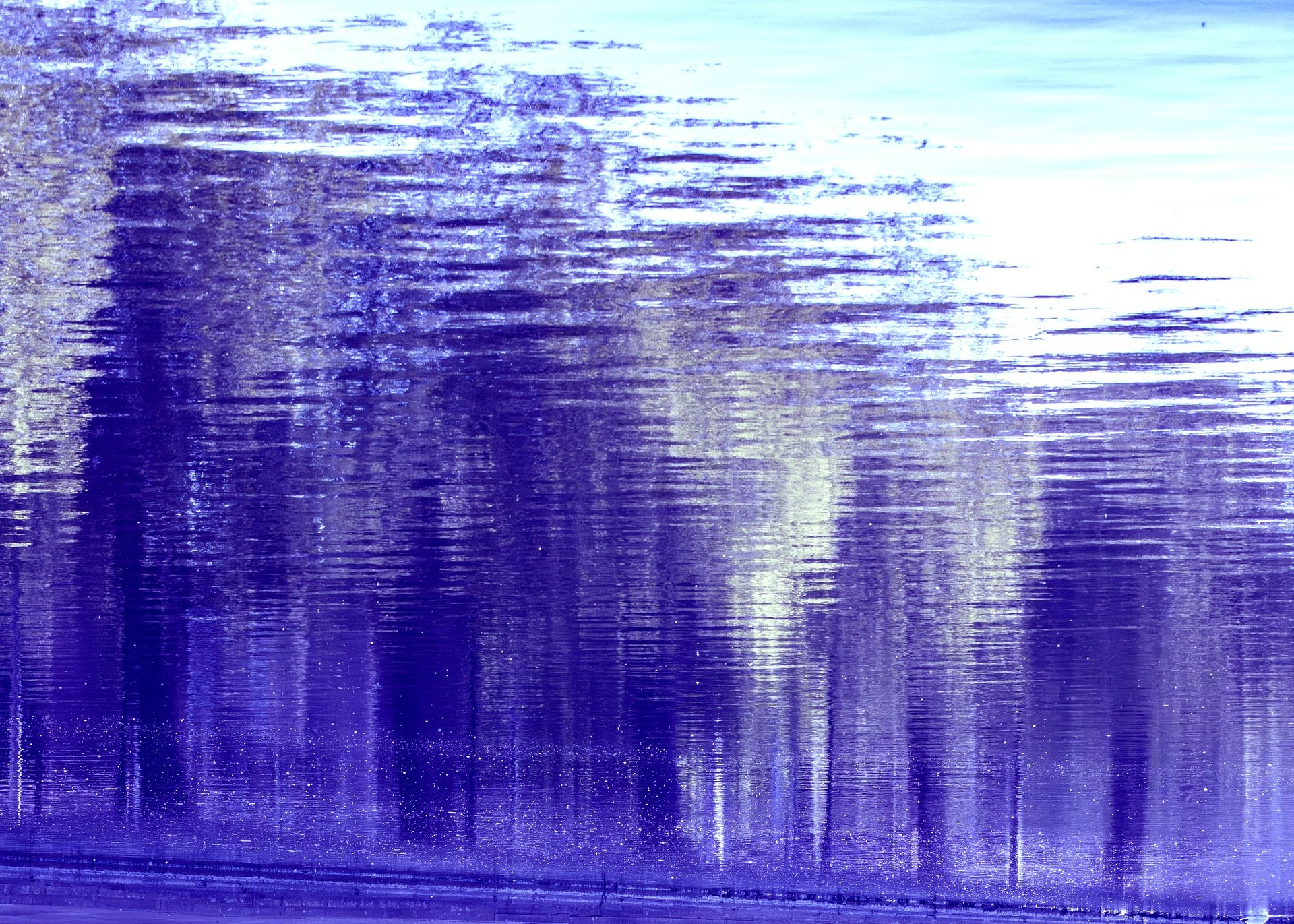 gray computer monitor