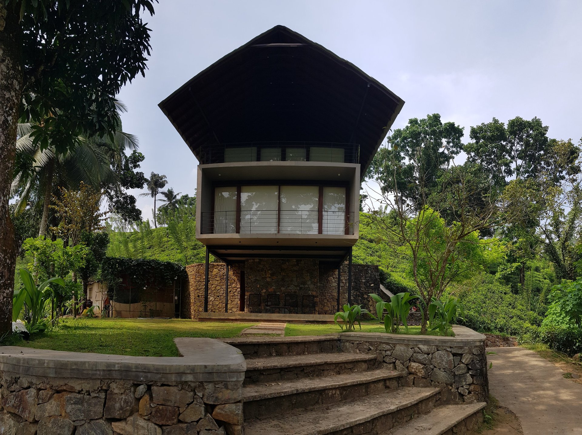 black and white bed linen