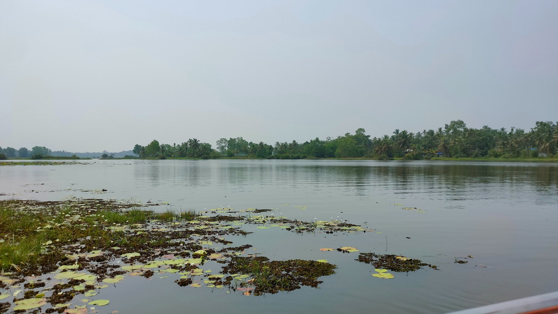 gray concrete dam under blue sky during daytime