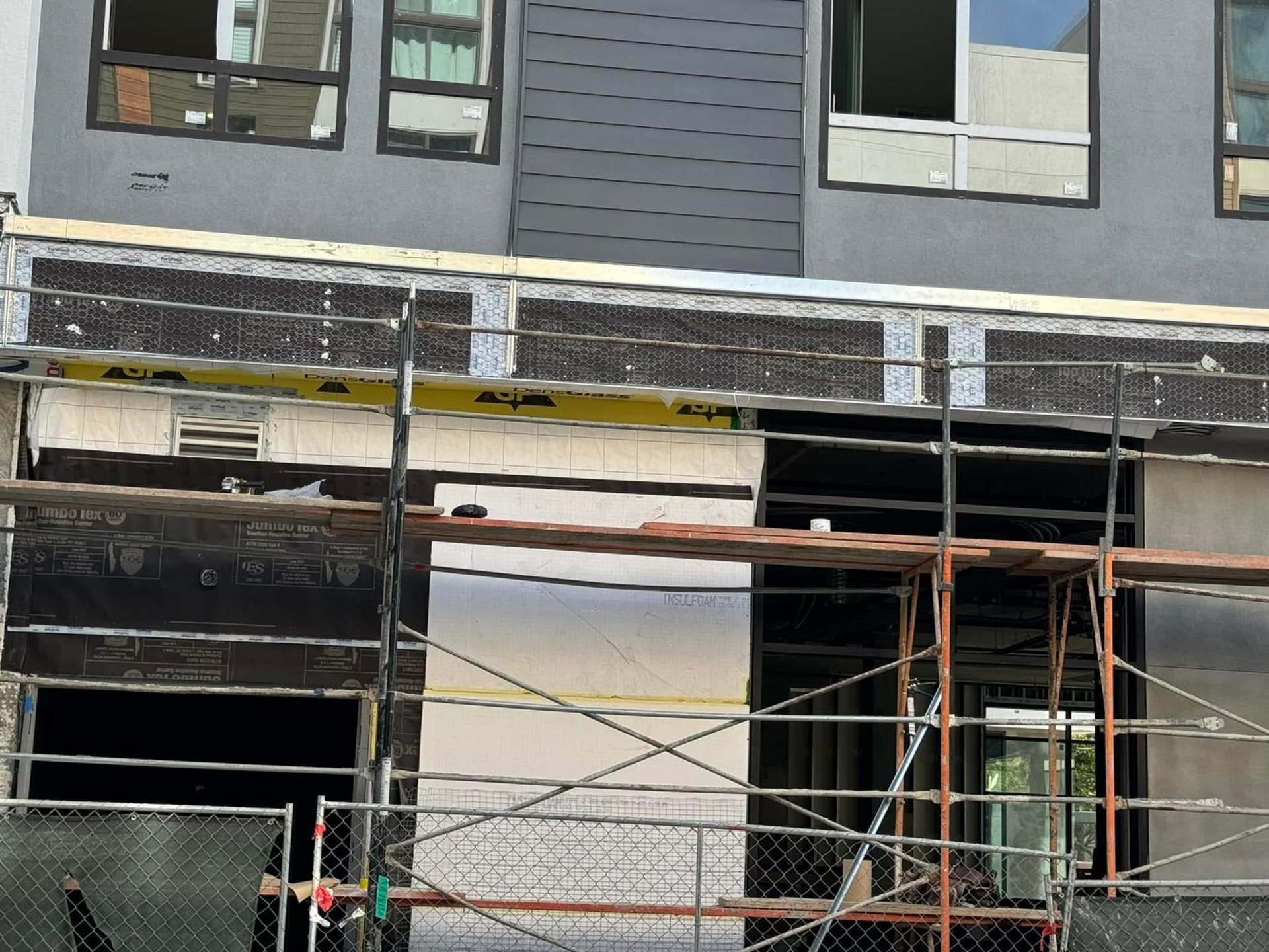 black and white bed linen